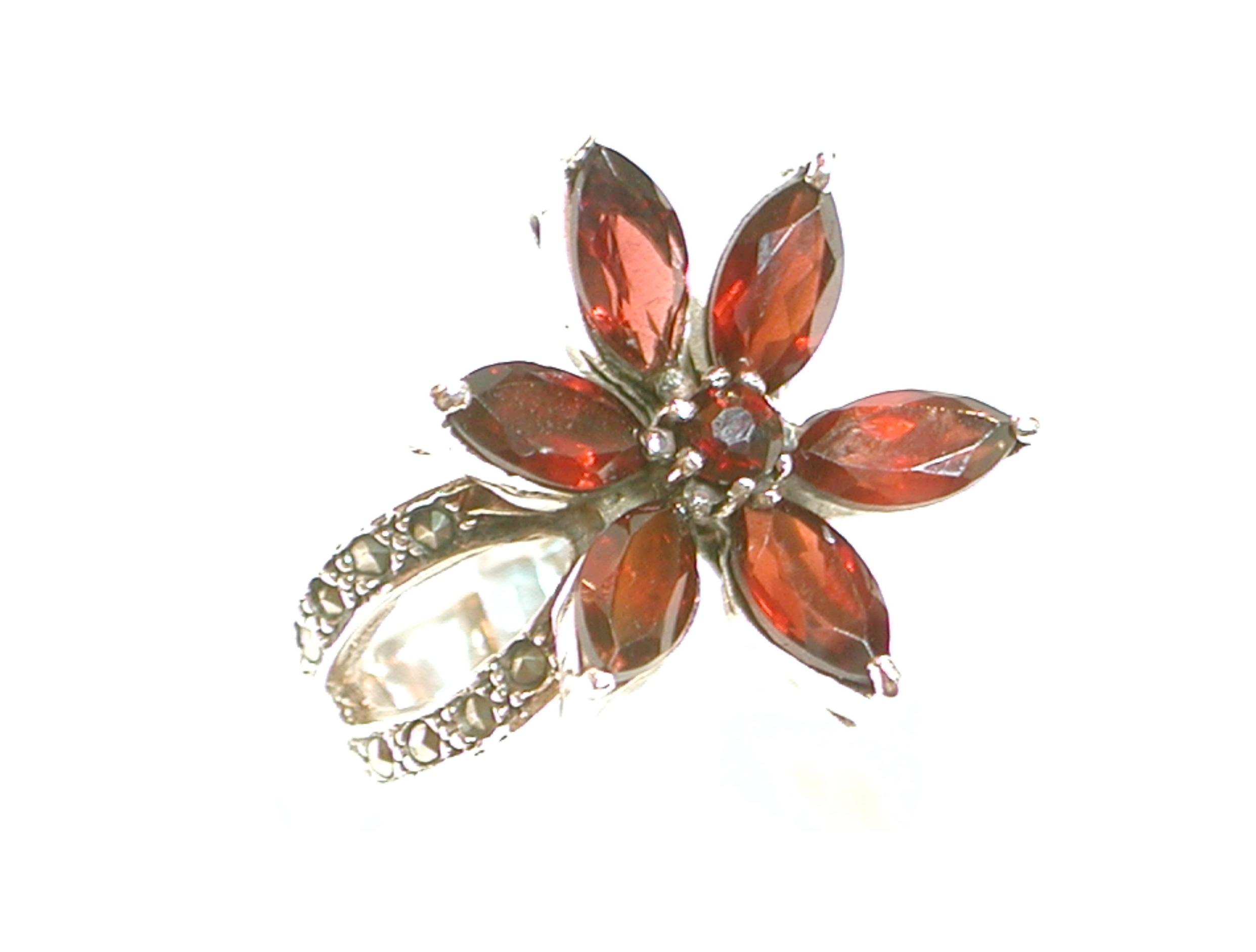 Sortija Flor de Plata de 1ª Ley con Granates XS-024/09: Catálogo de Antigua Joyeros Sortija Flor de Plata de 1ª Ley con Granates XS-024/09: Catálogo de Antigua Joyeros
