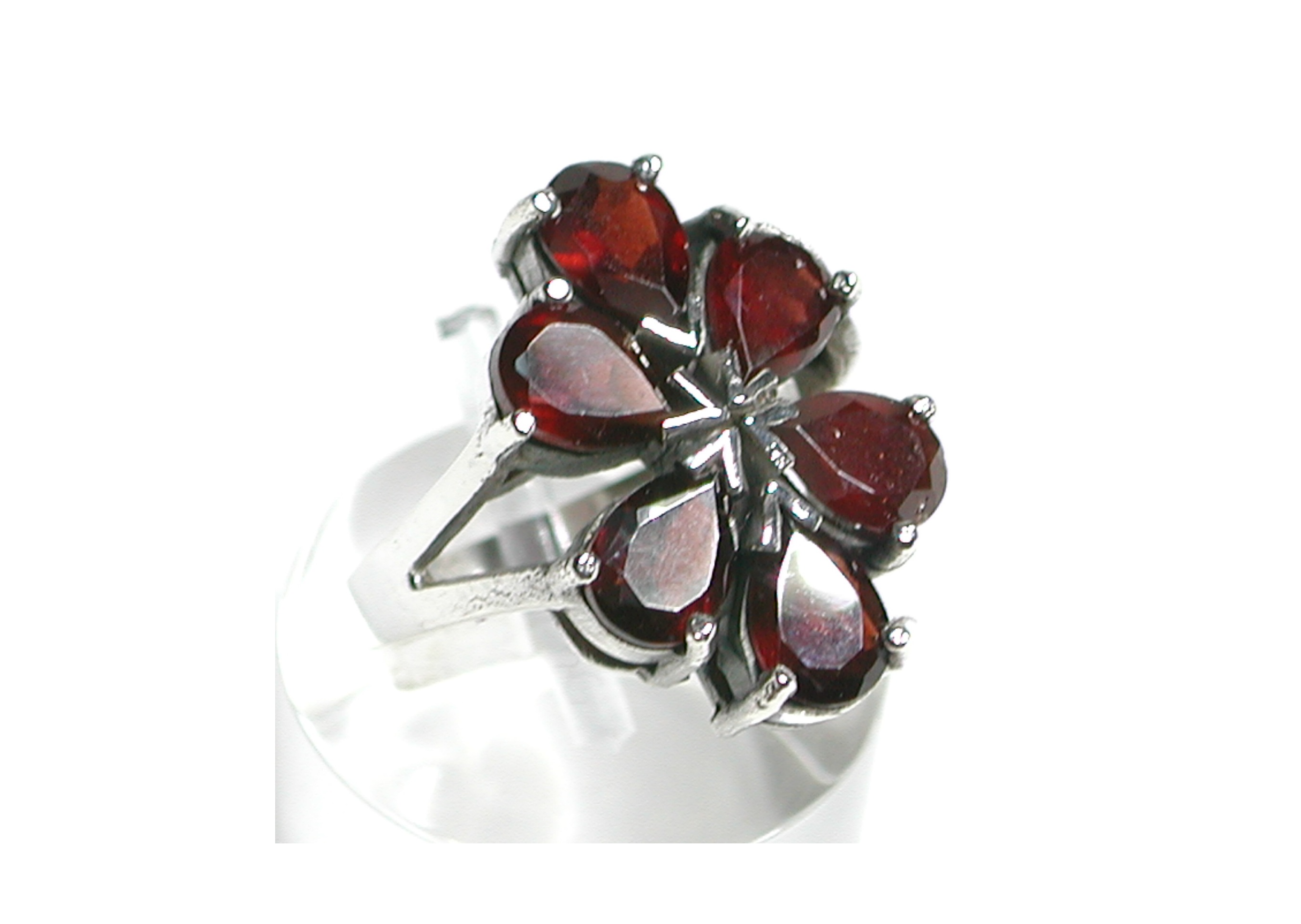 Sortija en forma de flor de Plata de 1ª Ley con Granates PS-090/09: Catálogo de Antigua Joyeros Sortija en forma de flor de Plata de 1ª Ley con Granates PS-090/09: Catálogo de Antigua Joyeros