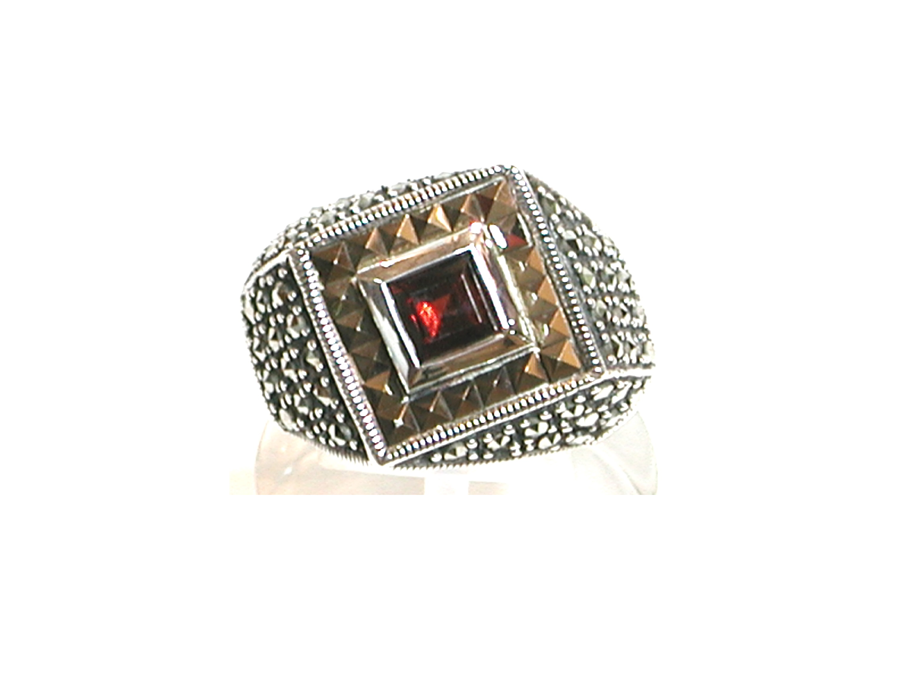 Sortija de Plata de1ª Ley, granate y marcasitas. Ref. MS5608/09: Catálogo de Antigua Joyeros Sortija de Plata de1ª Ley, granate y marcasitas. Ref. MS5608/09: Catálogo de Antigua Joyeros