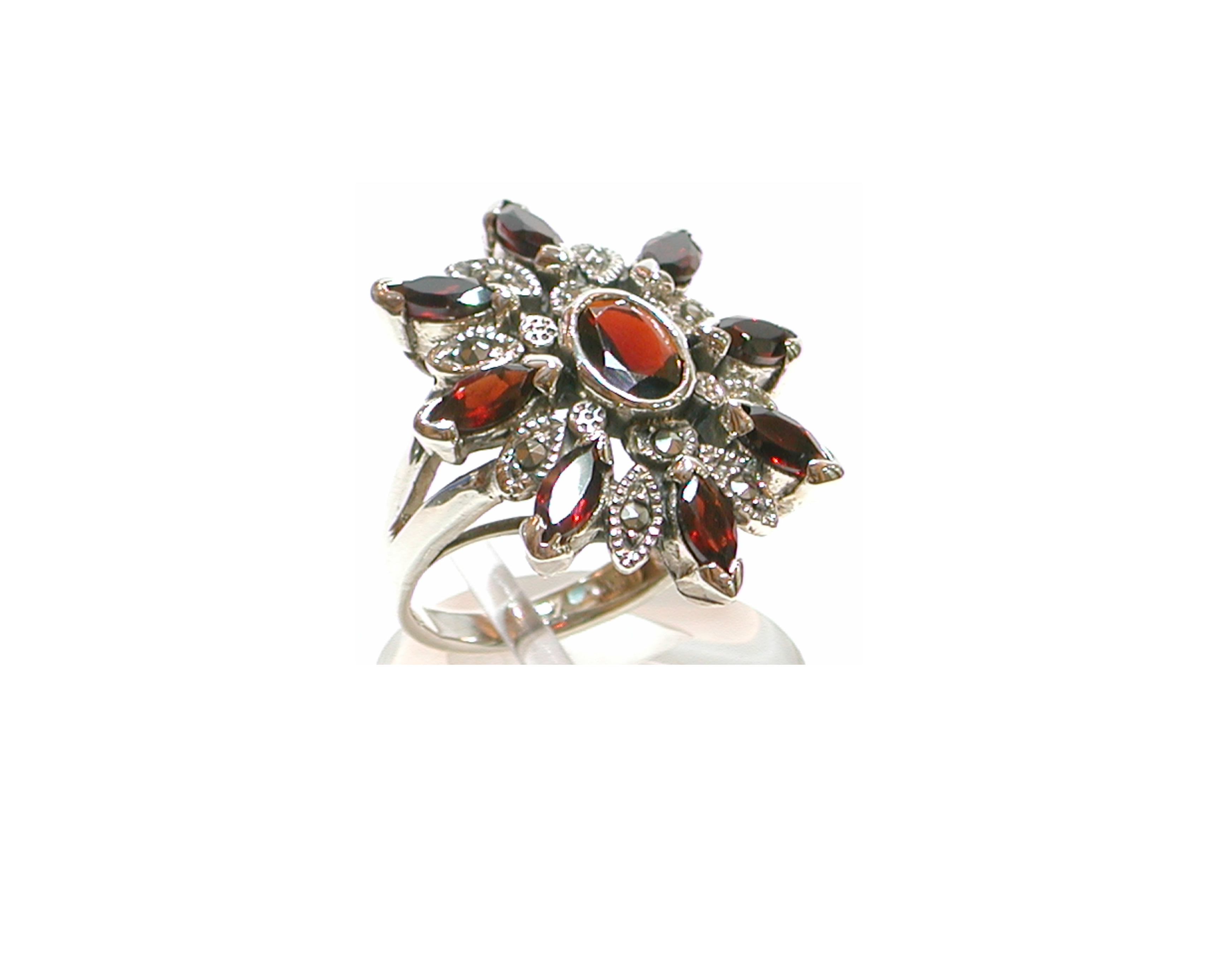 Sortija de Plata de 1ª Ley con Granates y Marcasitas. Ref. PS-107/09: Catálogo de Antigua Joyeros Sortija de Plata de 1ª Ley con Granates y Marcasitas. Ref. PS-107/09: Catálogo de Antigua Joyeros