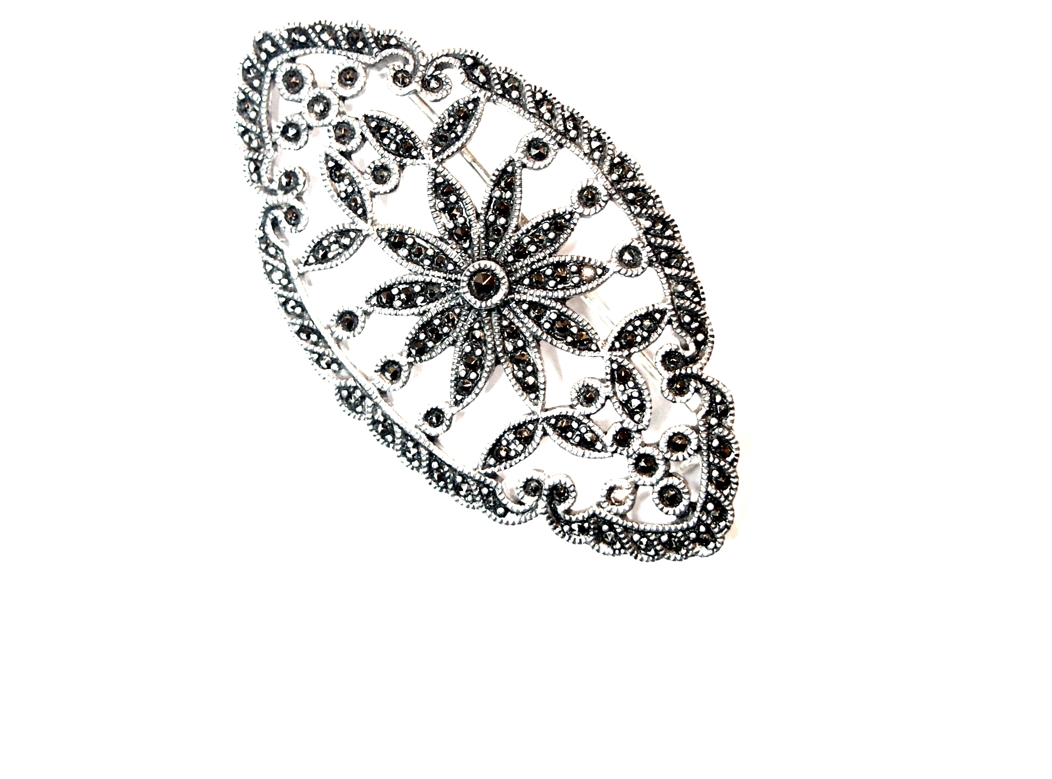 Broche en Plata de 1º Ley ovalado y calado con Marcasitas Ref. AB3317/00: Catálogo de Antigua Joyeros Broche en Plata de 1º Ley ovalado y calado con Marcasitas Ref. AB3317/00: Catálogo de Antigua Joyeros