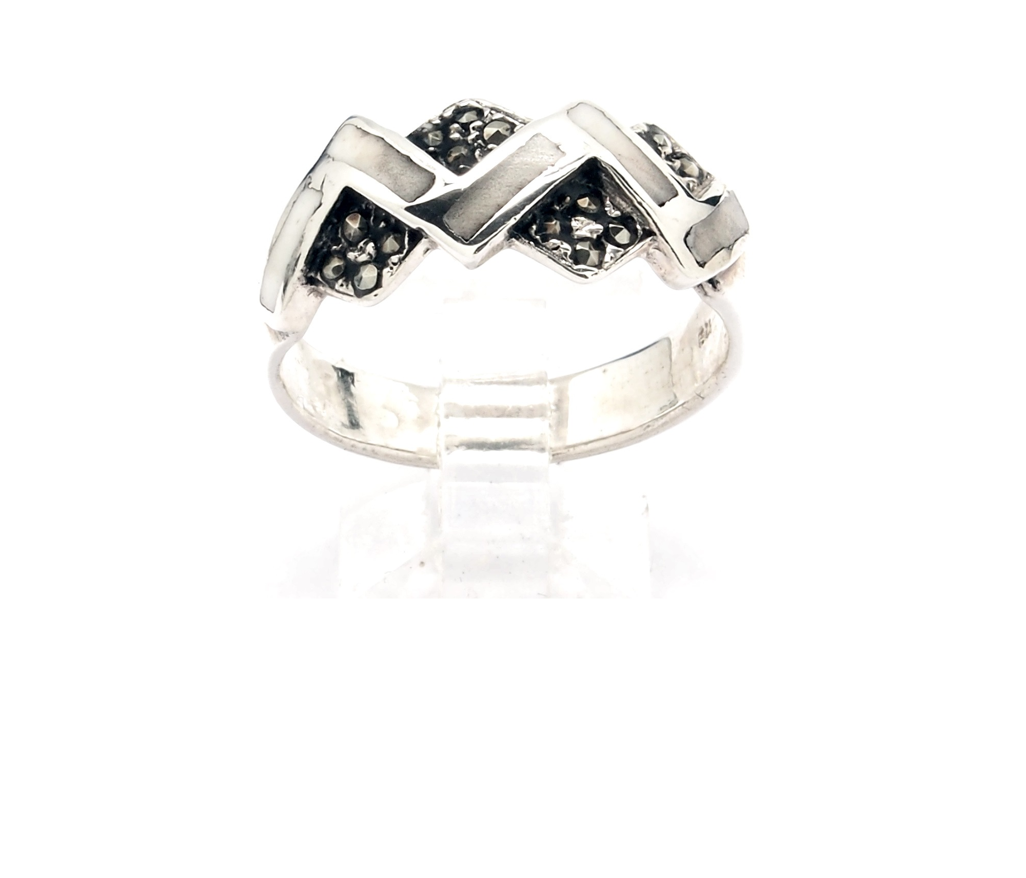 Sortija de Plata de 1ª Ley, Esmalte y Marcasitas. Ref. WSS232/25: Catálogo de Antigua Joyeros Sortija de Plata de 1ª Ley, Esmalte y Marcasitas. Ref. WSS232/25: Catálogo de Antigua Joyeros