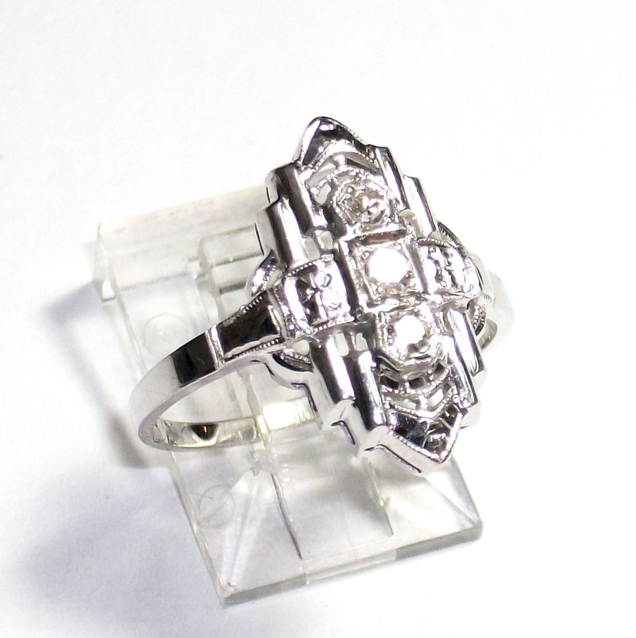 Sortija de oro de 14k con diamantes de Estilo Art Decó: Catálogo de Antigua Joyeros Sortija de oro de 14k con diamantes de Estilo Art Decó: Catálogo de Antigua Joyeros