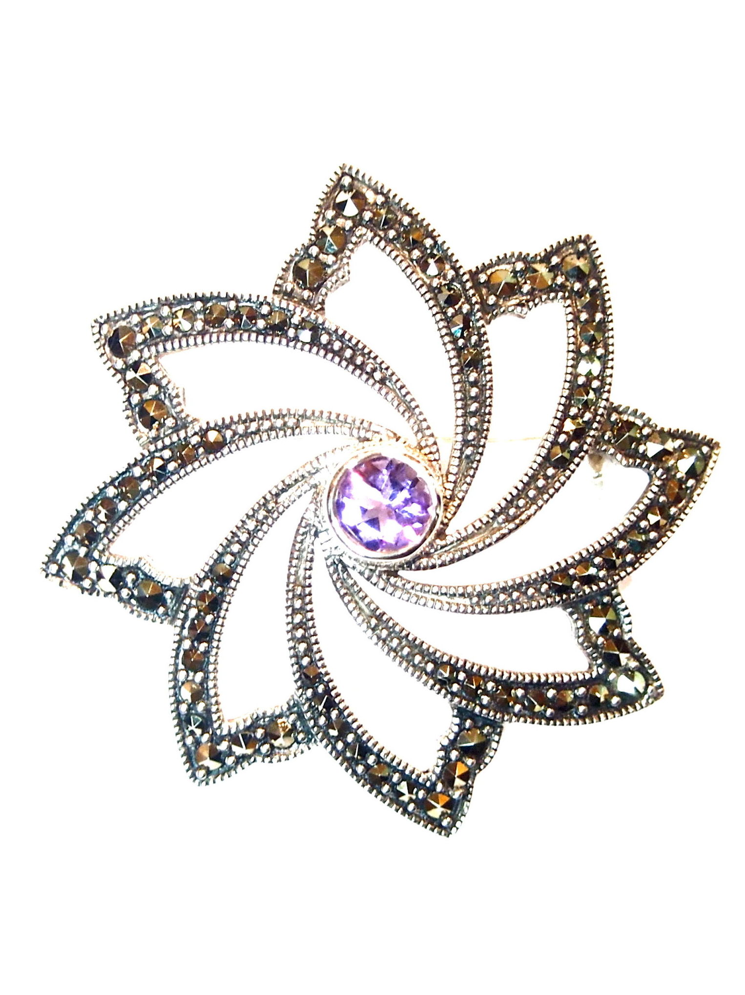 Broche de Flor Plata de 1º Ley con Marcasitas y Amatista Ref. AB-313/02: Catálogo de Antigua Joyeros Broche de Flor Plata de 1º Ley con Marcasitas y Amatista Ref. AB-313/02: Catálogo de Antigua Joyeros