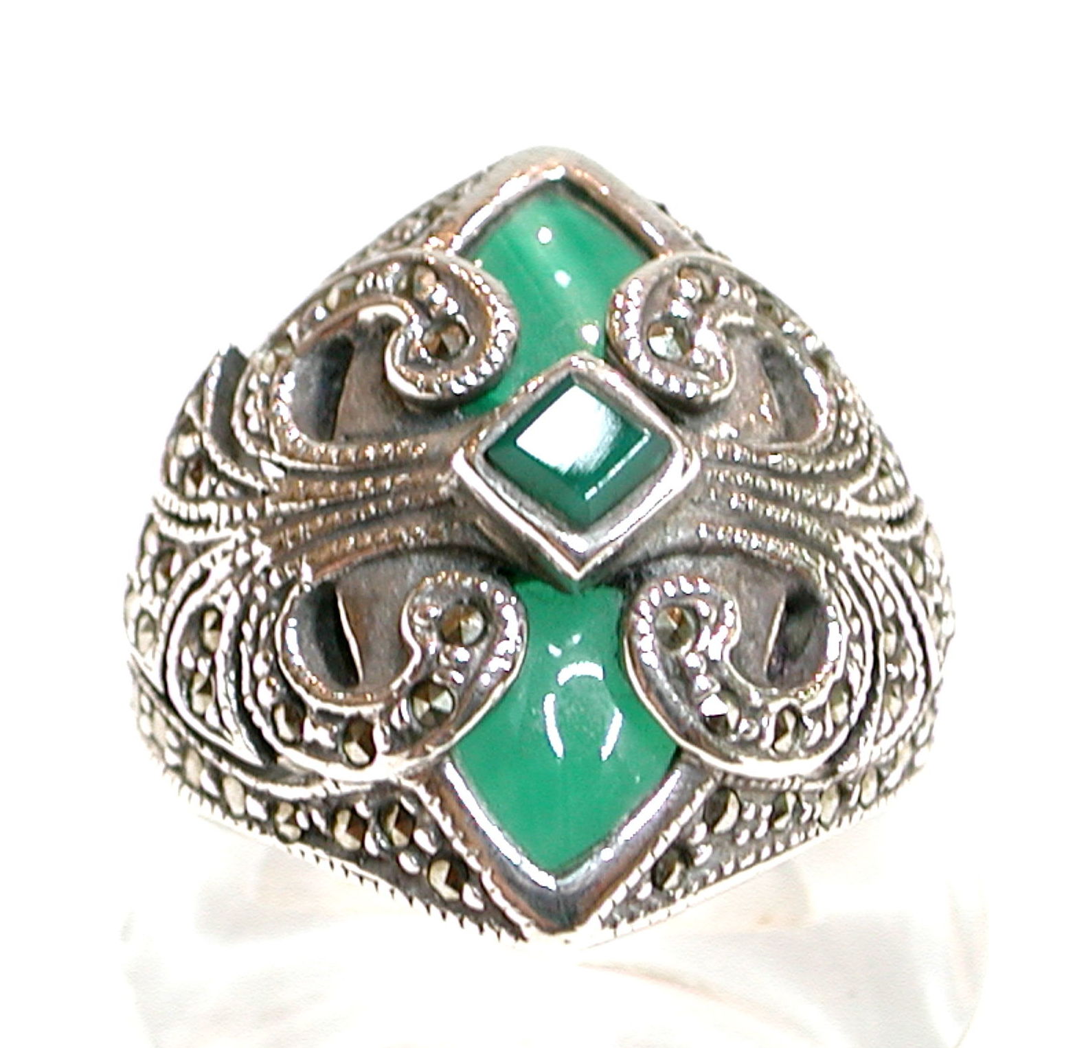 Sortija de Plata de 1º Ley y cabujones de Aventurina Verde. Ref. GS-533/04: Catálogo de Antigua Joyeros Sortija de Plata de 1º Ley y cabujones de Aventurina Verde. Ref. GS-533/04: Catálogo de Antigua Joyeros