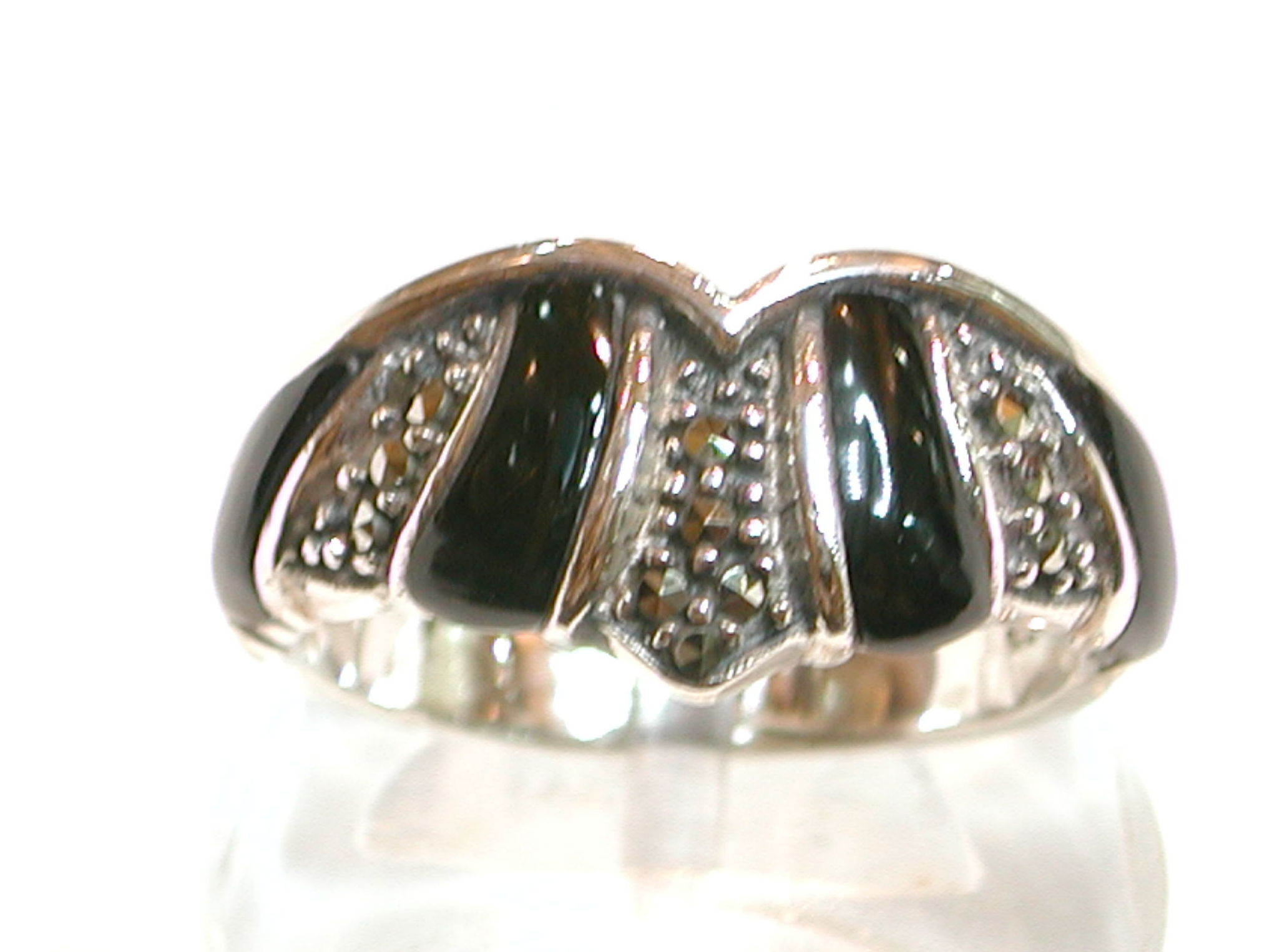 Sortija de Plata de 1º Ley Ónix y Marcasitas. Ref. MS-6359/01: Catálogo de Antigua Joyeros Sortija de Plata de 1º Ley Ónix y Marcasitas. Ref. MS-6359/01: Catálogo de Antigua Joyeros
