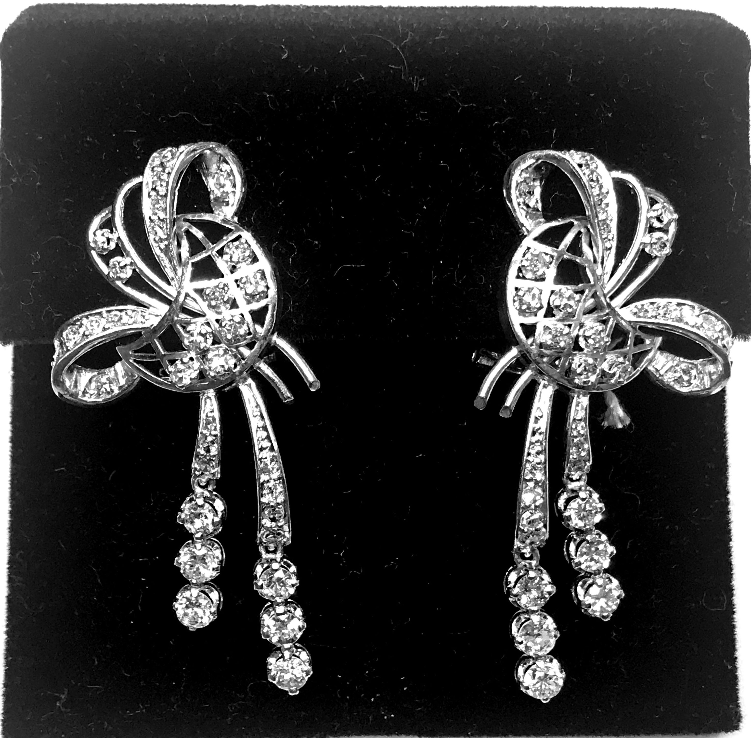 Pendientes con chorros. Ref. A-15689: Catálogo de Antigua Joyeros Pendientes con chorros. Ref. A-15689: Catálogo de Antigua Joyeros