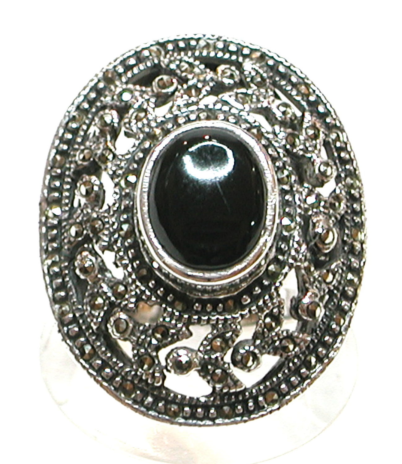 Sortija Oval de Plata de 1º Ley y Ónix Negro. Ref. BS-0055/01: Catálogo de Antigua Joyeros Sortija Oval de Plata de 1º Ley y Ónix Negro. Ref. BS-0055/01: Catálogo de Antigua Joyeros