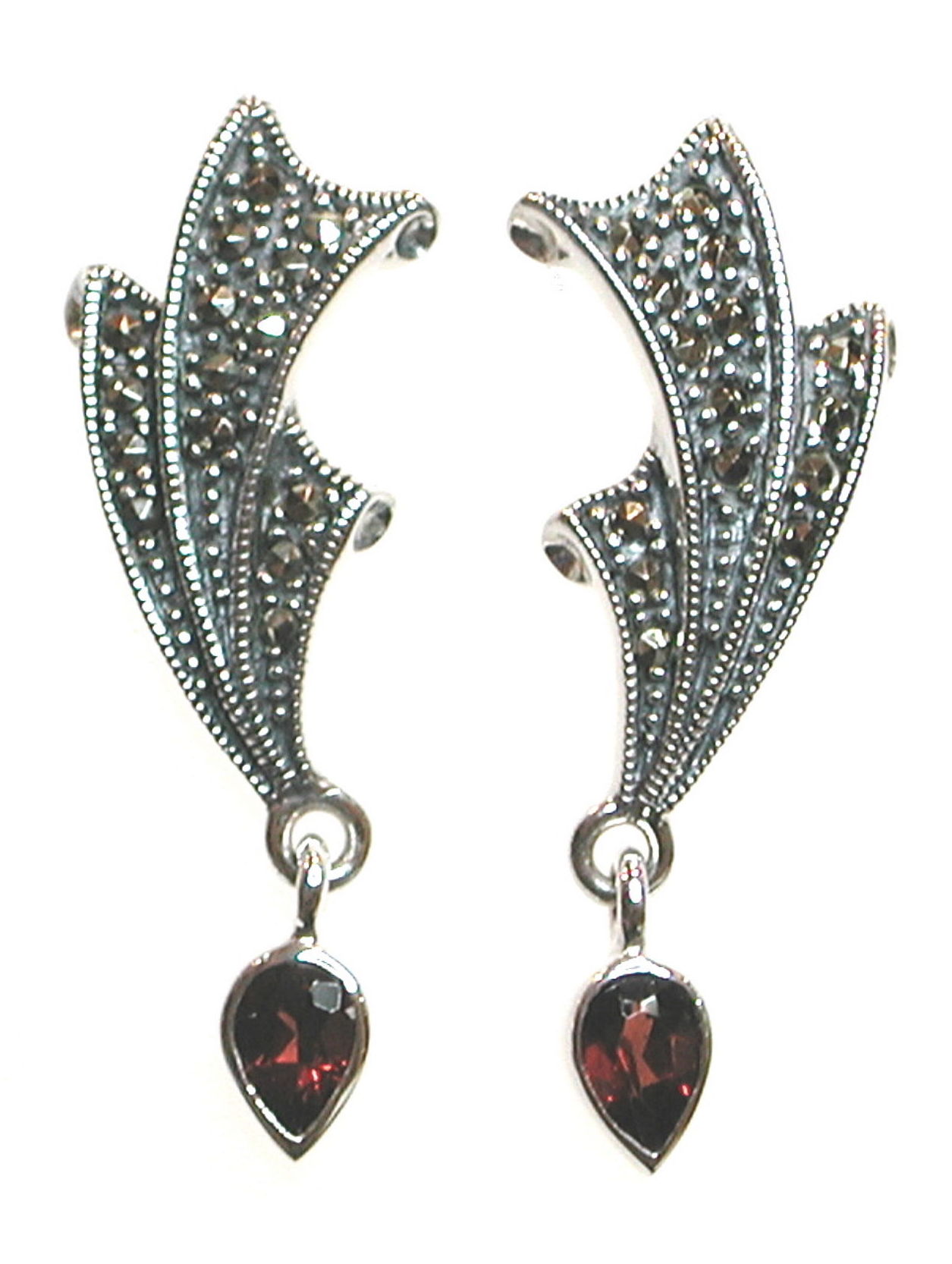 Pendientes de Plata de 1º Ley con marcasitas y granates.Ref. AP-139/09: Catálogo de Antigua Joyeros Pendientes de Plata de 1º Ley con marcasitas y granates.Ref. AP-139/09: Catálogo de Antigua Joyeros