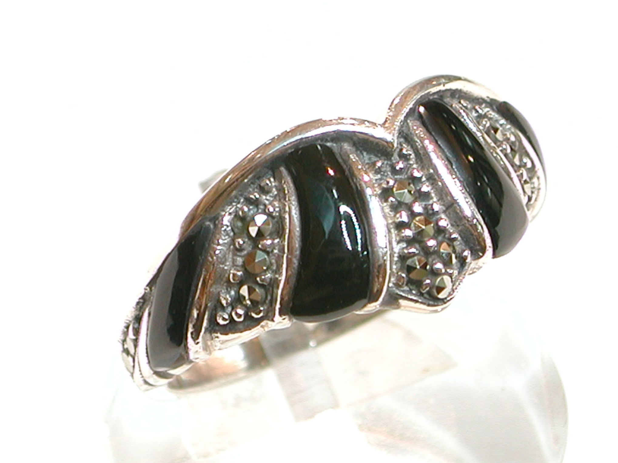Sortija de Plata de 1º Ley Ónix y Marcasitas. Ref. MS-6359/01: Catálogo de Antigua Joyeros Sortija de Plata de 1º Ley Ónix y Marcasitas. Ref. MS-6359/01: Catálogo de Antigua Joyeros