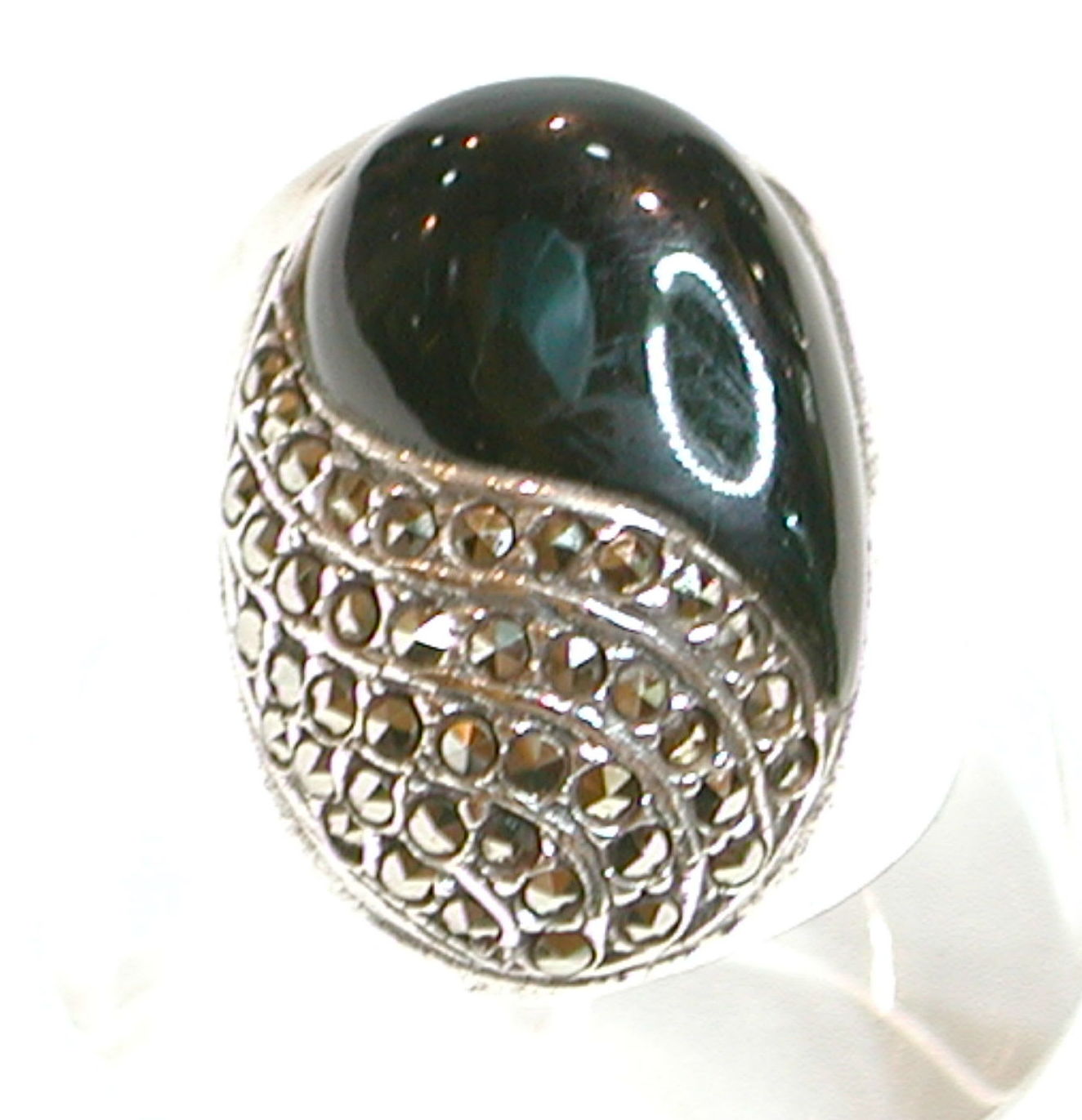 Sortija Ancha de Plata De 1º Ley y cabujón de Ónix Ref. GS-019/01: Catálogo de Antigua Joyeros Sortija Ancha de Plata De 1º Ley y cabujón de Ónix Ref. GS-019/01: Catálogo de Antigua Joyeros