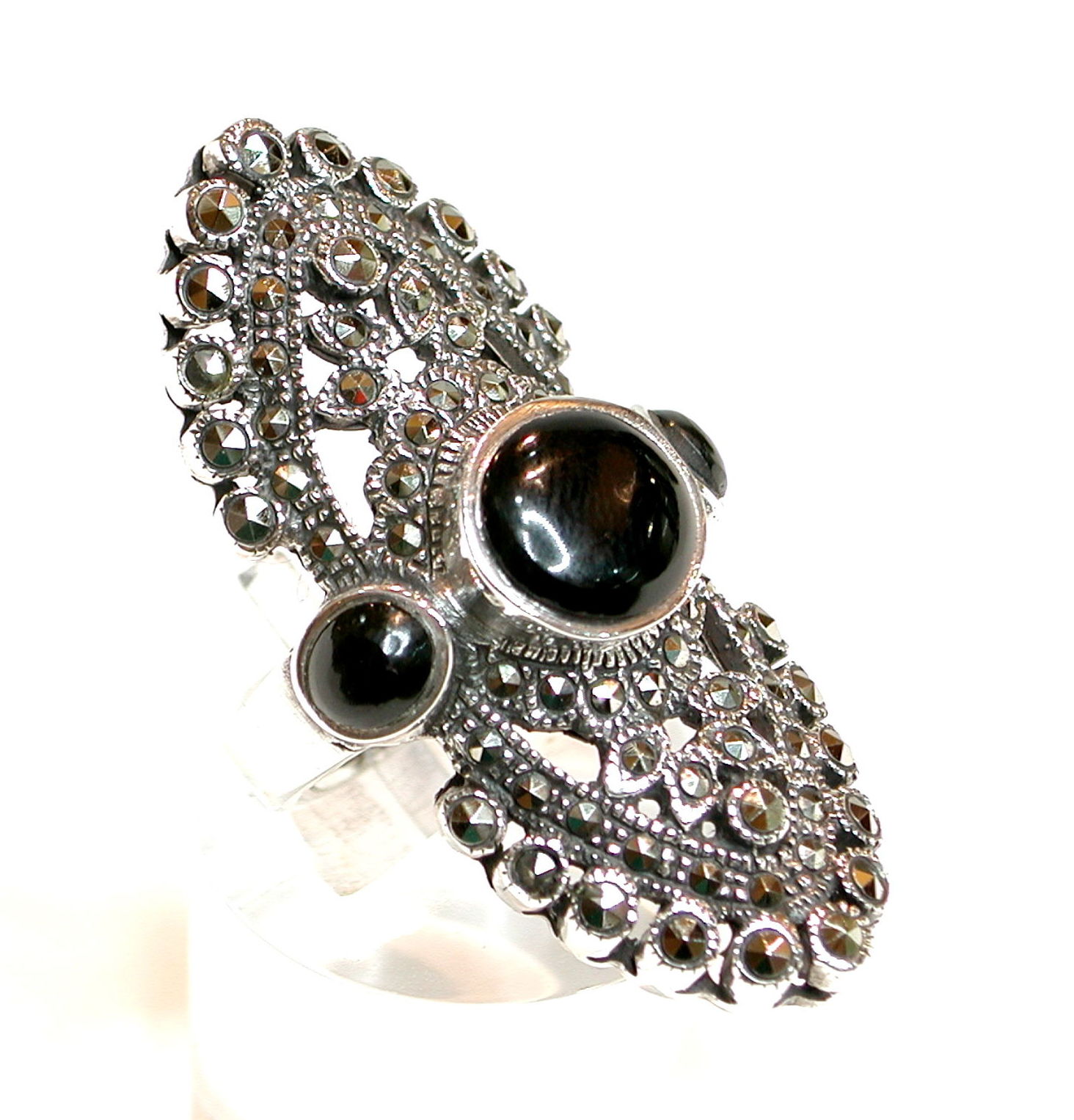 Sortija Ovalada y calada Plata de 1º Ley con Ónix Negro Ref.BS-0855/01: Catálogo de Antigua Joyeros Sortija Ovalada y calada Plata de 1º Ley con Ónix Negro Ref.BS-0855/01: Catálogo de Antigua Joyeros