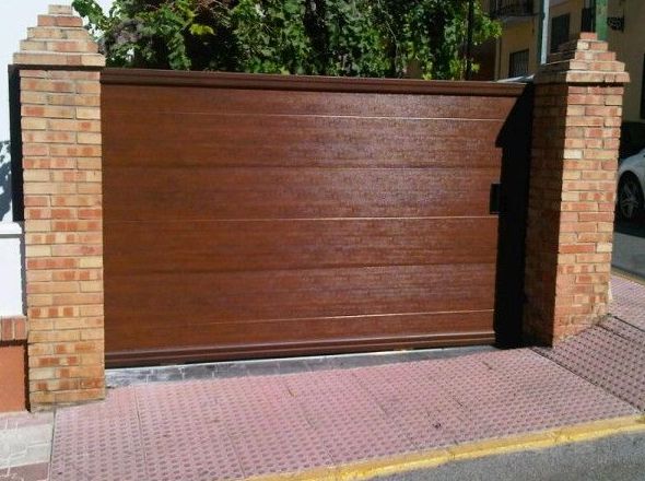 Puerta corredera de panel sandwich Puerta corredera de panel sandwich