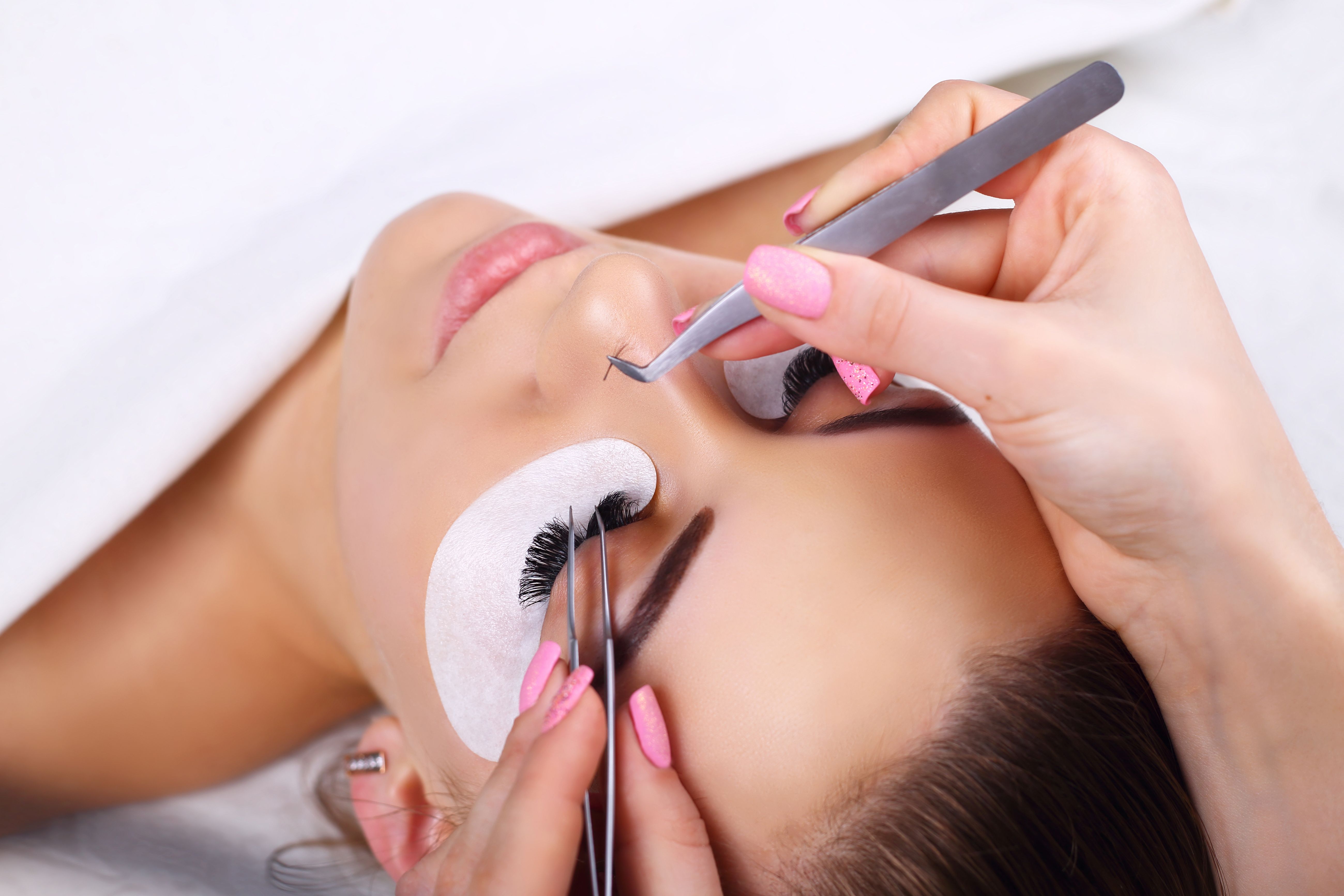 Extensiones de pestañas: Peluquería y estética de Shalom Peluquería y Estética Extensiones de pestañas: Peluquería y estética de Shalom Peluquería y Estética