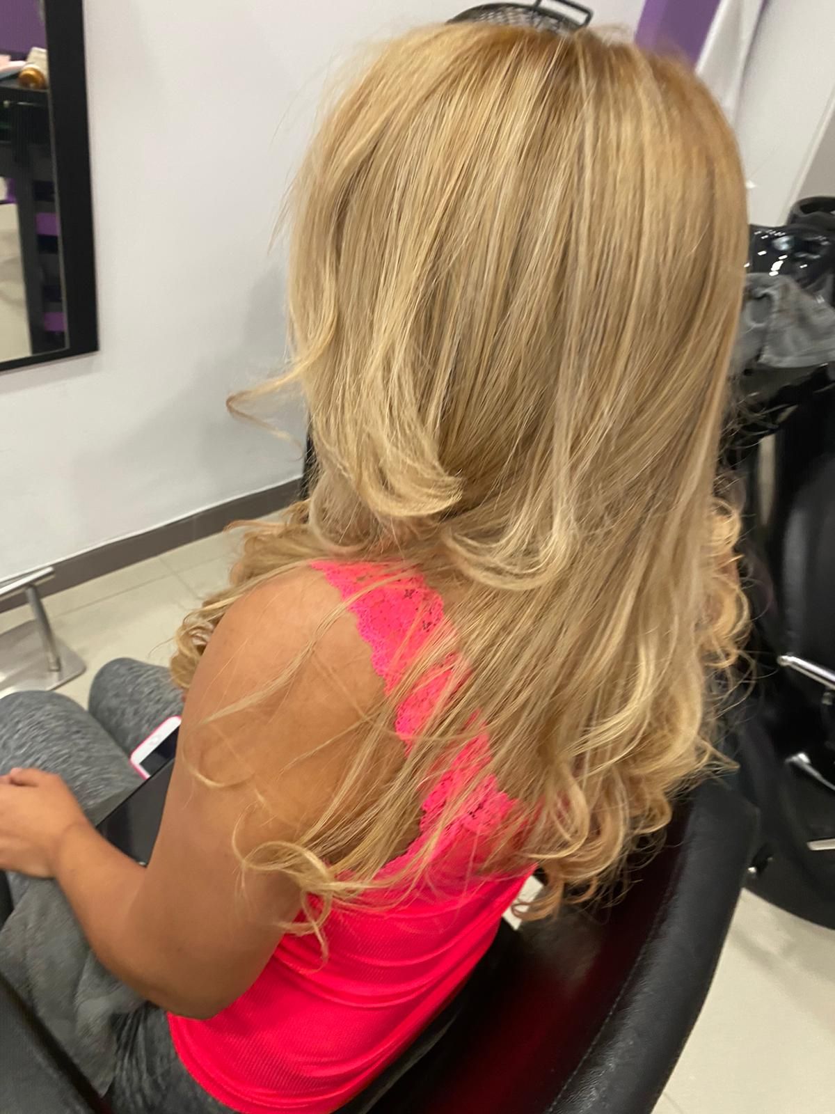 Colorimetria: Peluquería y estética de Shalom Peluquería y Estética Colorimetria: Peluquería y estética de Shalom Peluquería y Estética