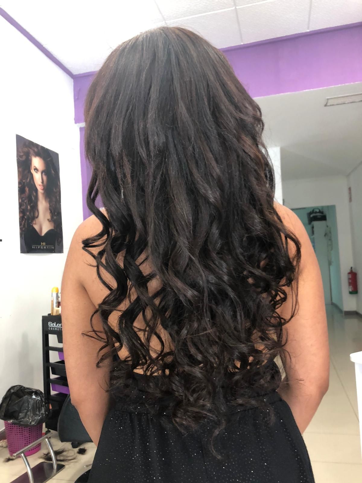 Extensiones de pelo natural: Peluquería y estética de Shalom Peluquería y Estética Extensiones de pelo natural: Peluquería y estética de Shalom Peluquería y Estética