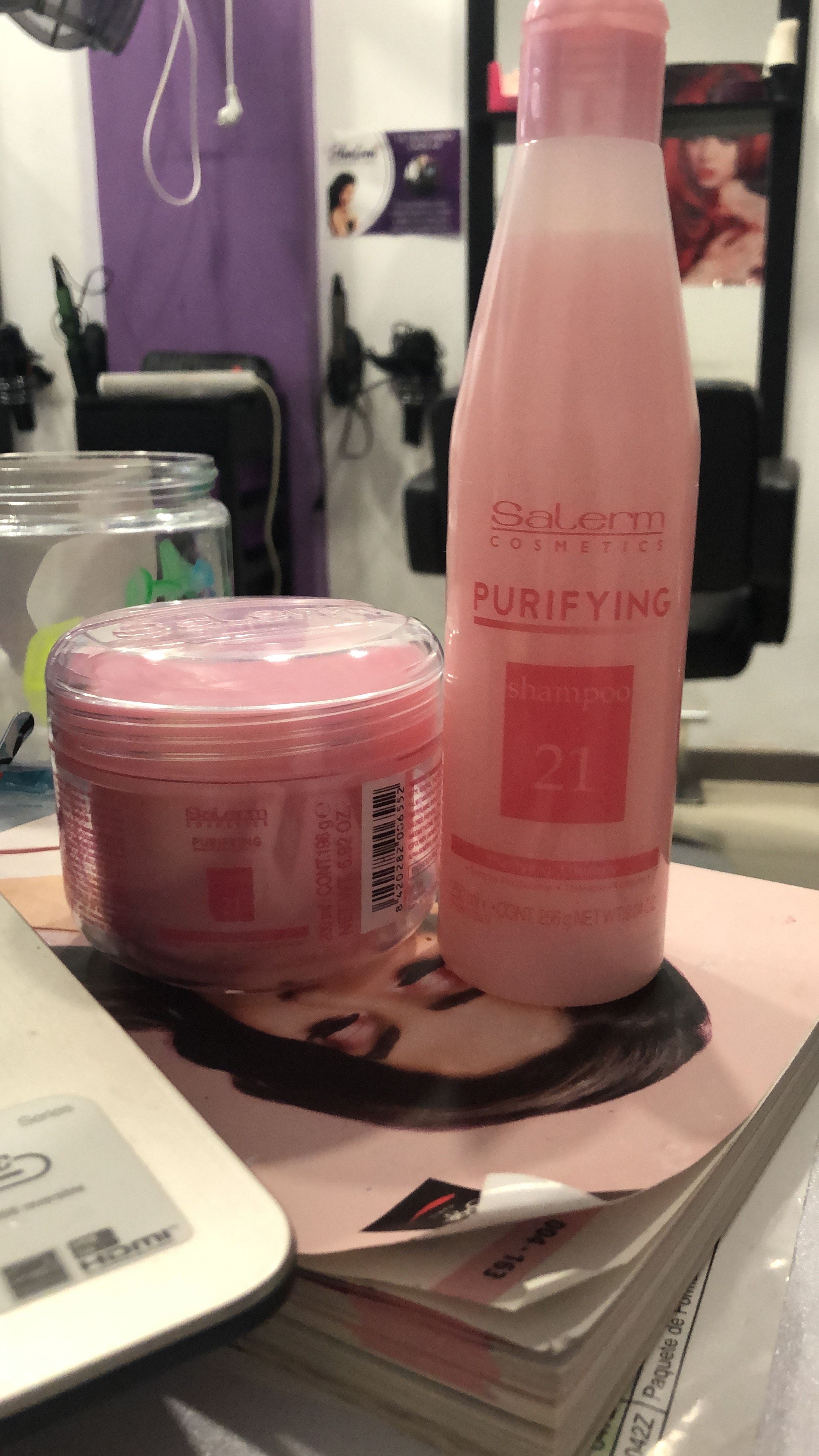 Salerm Cosmetics: Peluquería y estética de Shalom Peluquería y Estética Salerm Cosmetics: Peluquería y estética de Shalom Peluquería y Estética