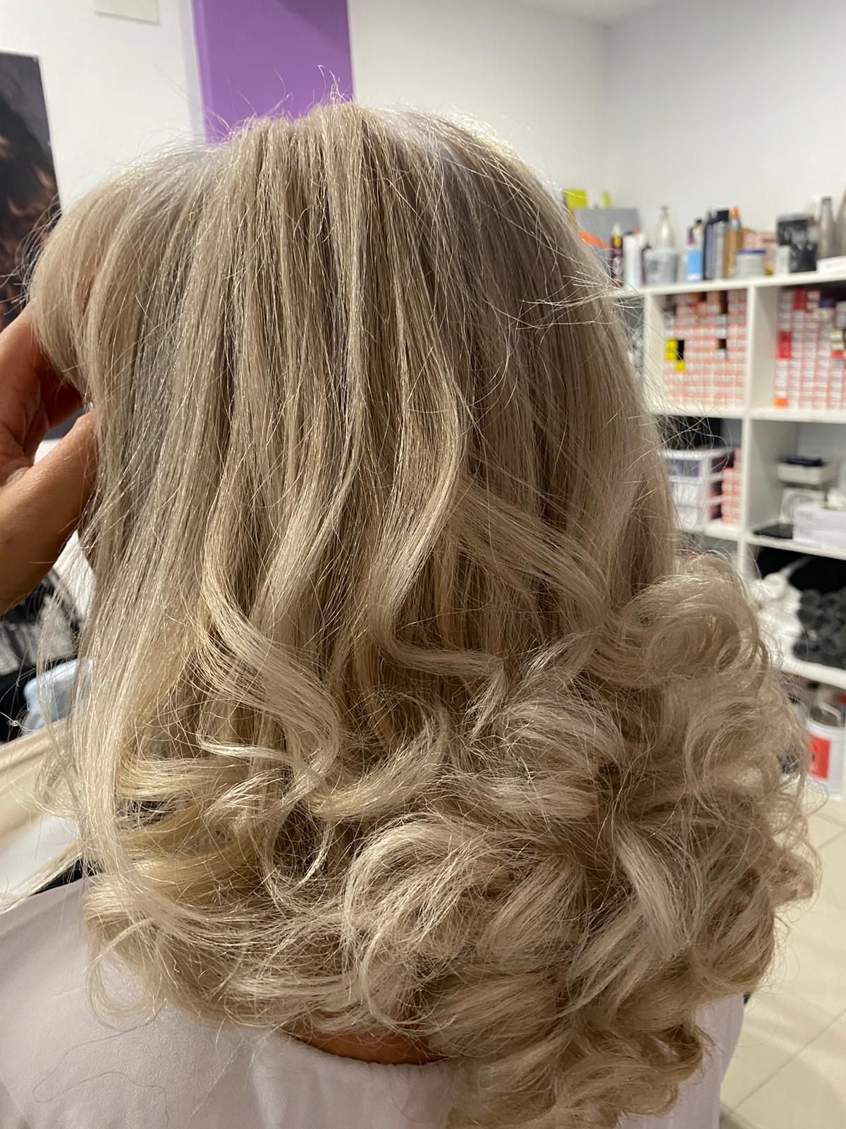 Cortes y peinados: Peluquería y estética de Shalom Peluquería y Estética Cortes y peinados: Peluquería y estética de Shalom Peluquería y Estética