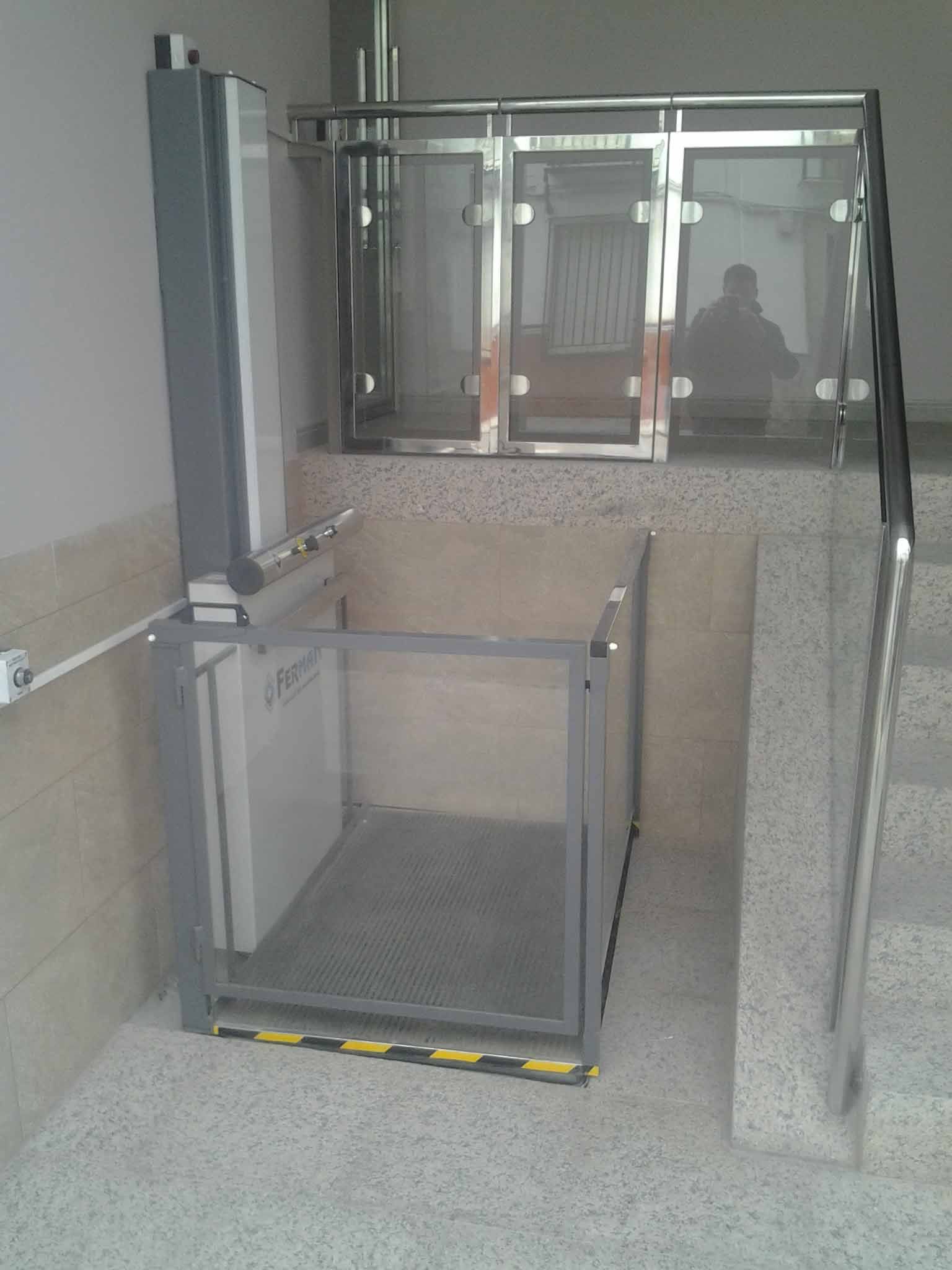 Salvaescaleras vertical: Productos de Ferman Elevación Salvaescaleras vertical: Productos de Ferman Elevación