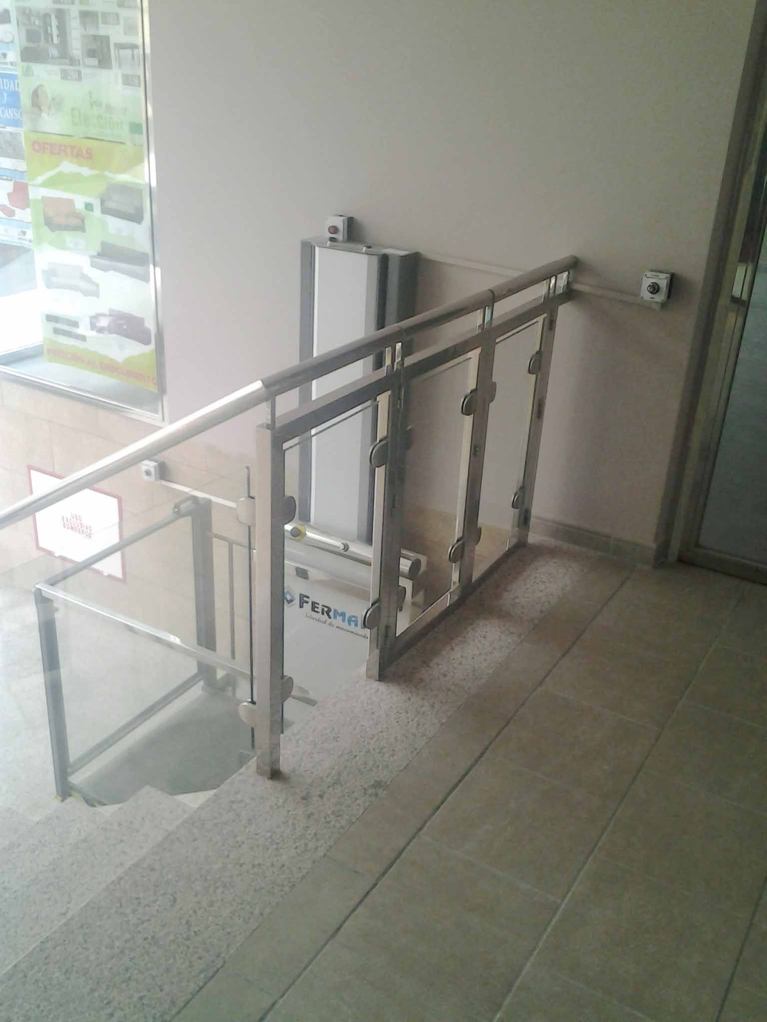 Salvaescaleras vertical: Productos de Ferman Elevación Salvaescaleras vertical: Productos de Ferman Elevación