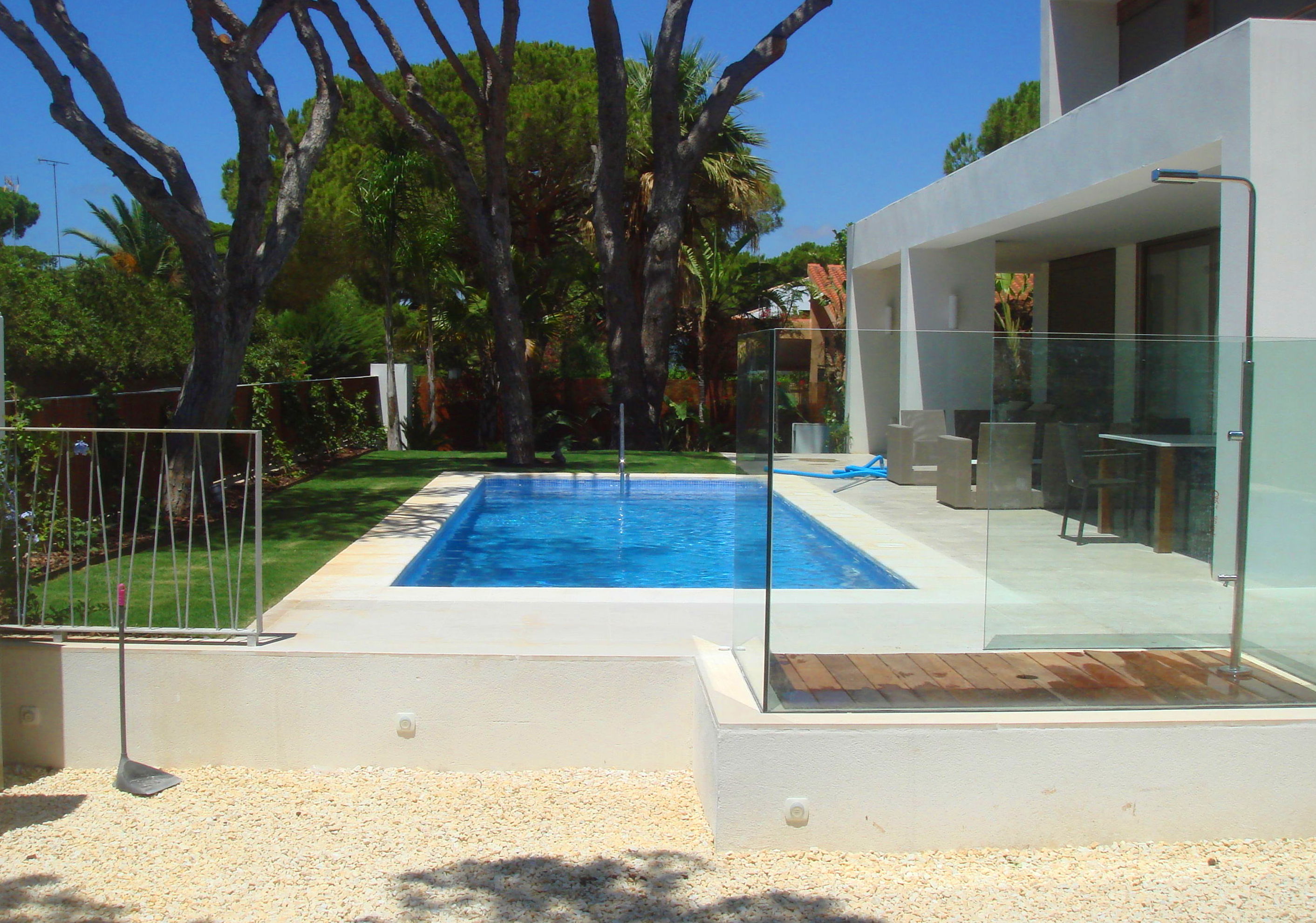 ¿Estás pensando en una piscina para tu jardín?: Nuestros servicios de Proyectos y Obras Diarsa ¿Estás pensando en una piscina para tu jardín?: Nuestros servicios de Proyectos y Obras Diarsa