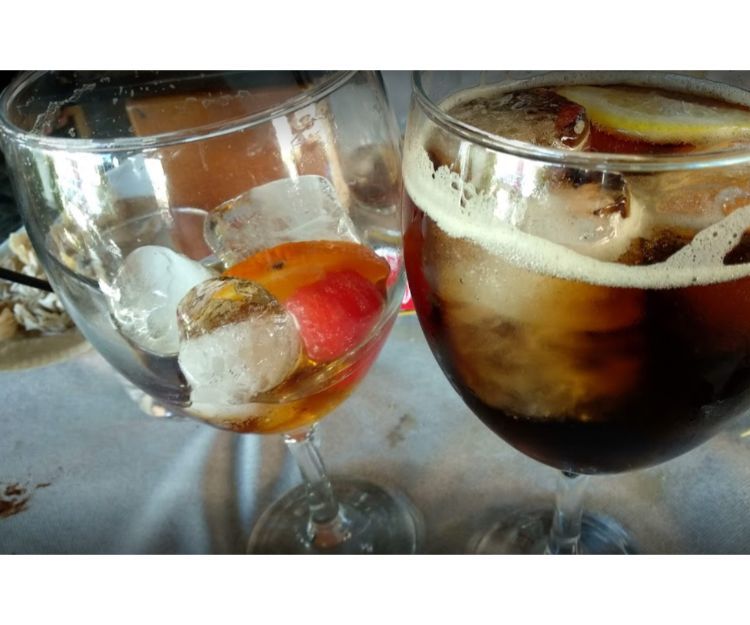 Copas y coctelería: Platos de El Pua Café Copas y coctelería: Platos de El Pua Café