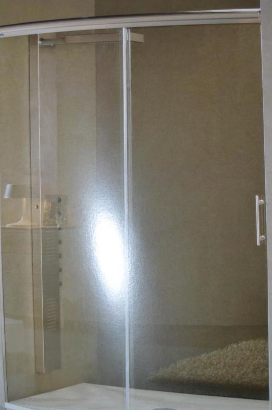 Mamparas de baño: Catálogo de servicios de Decoradec, S.L. Mamparas de baño: Catálogo de servicios de Decoradec, S.L.