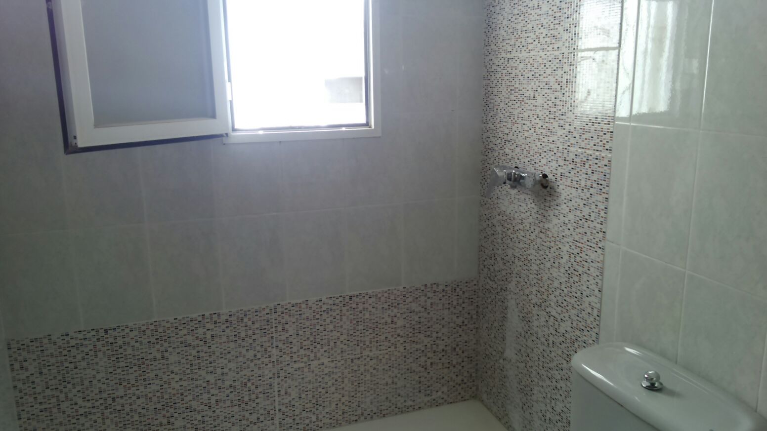 Colocación de azulejos y pavimentos: Servicios de Reformas Ponce Colocación de azulejos y pavimentos: Servicios de Reformas Ponce