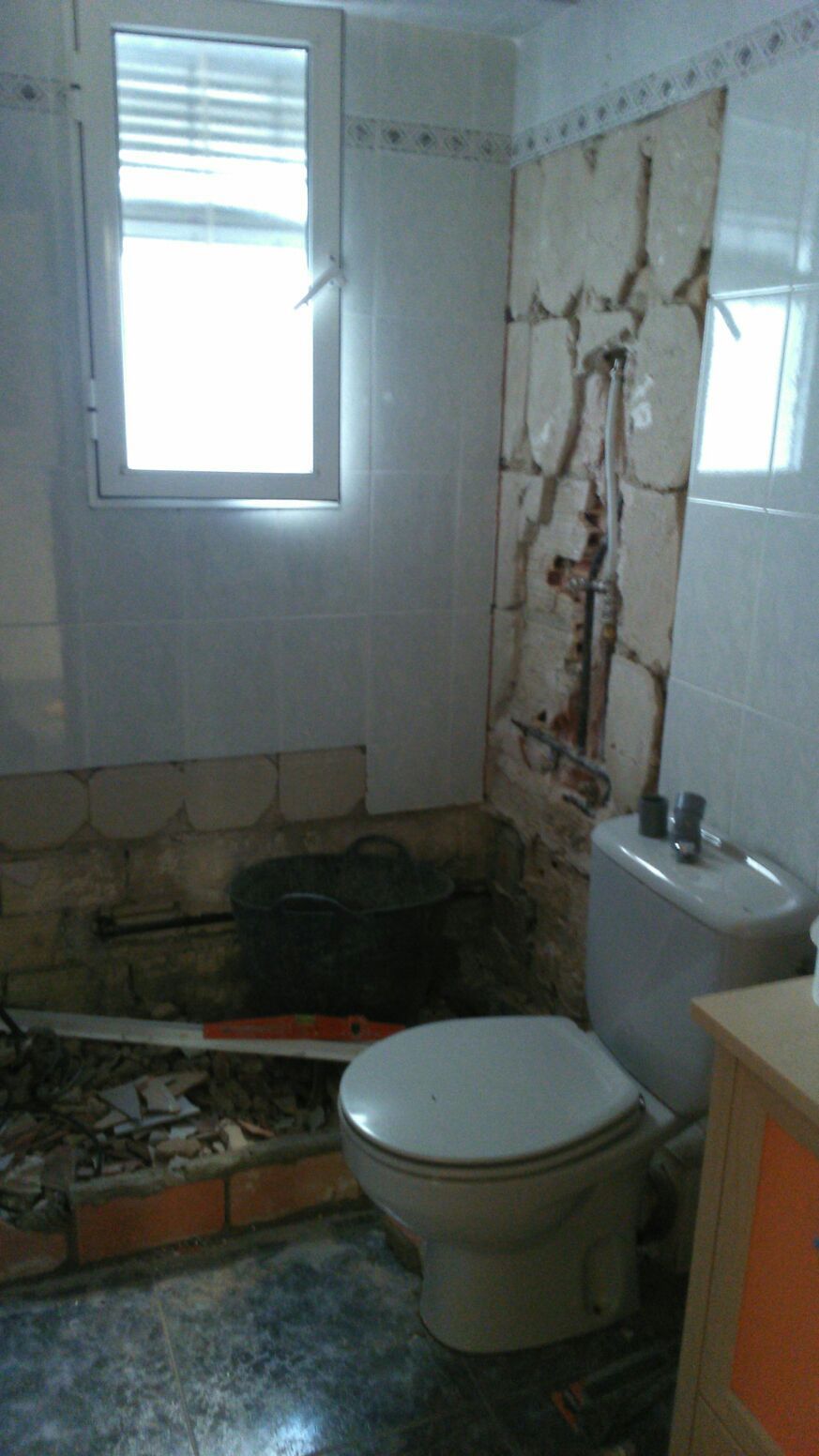Cambio de bañera por plato de ducha: Servicios de Reformas Ponce Cambio de bañera por plato de ducha: Servicios de Reformas Ponce