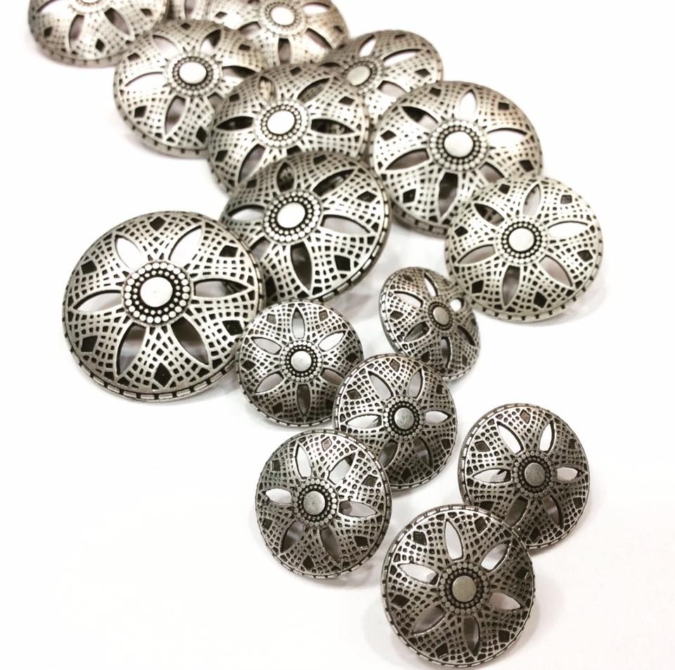 Botones, Broches y Borlas: Productos de Mercería El Torcal Málaga Botones, Broches y Borlas: Productos de Mercería El Torcal Málaga