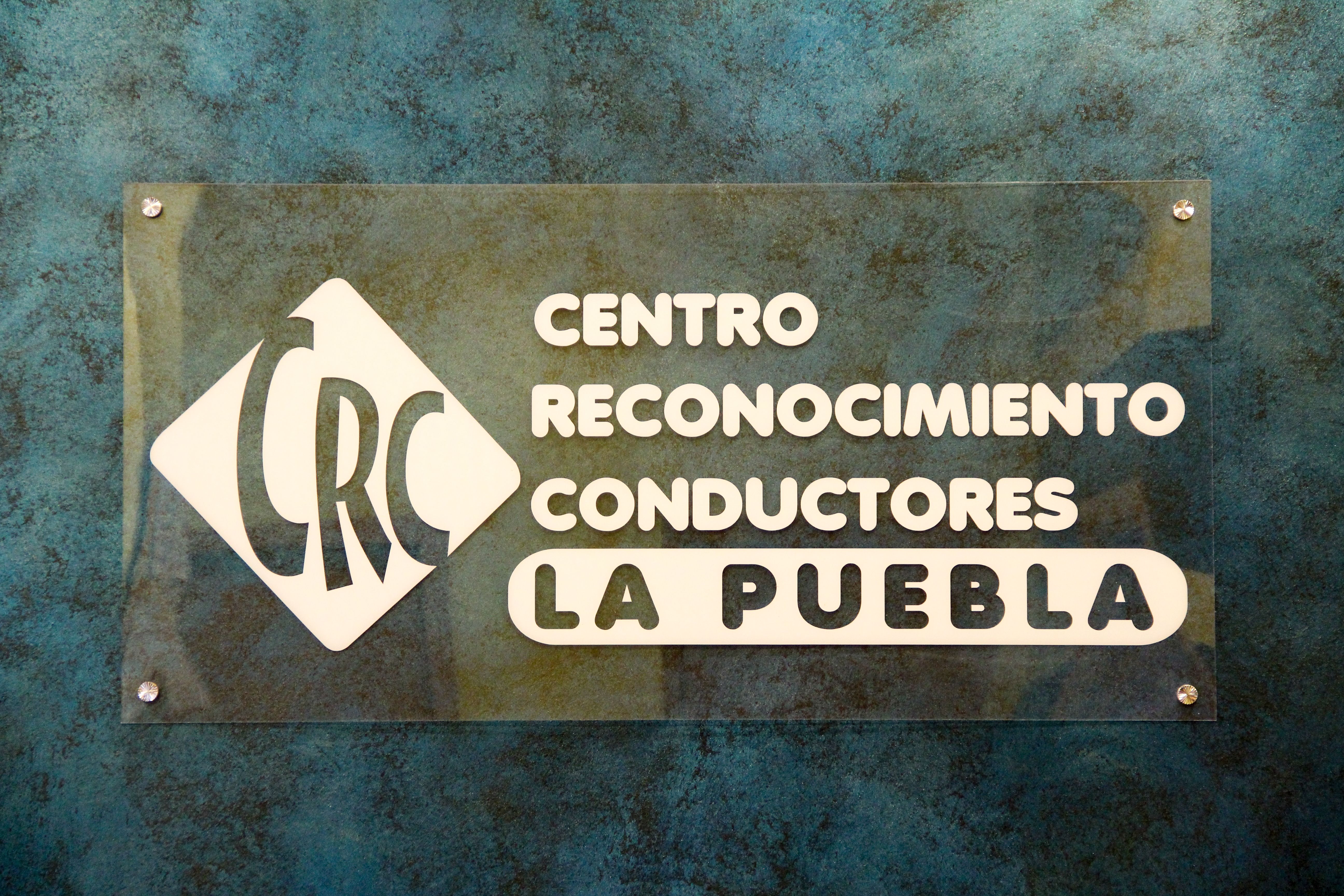 Reconocimientos para renovaciones del carné de conducir en Mora