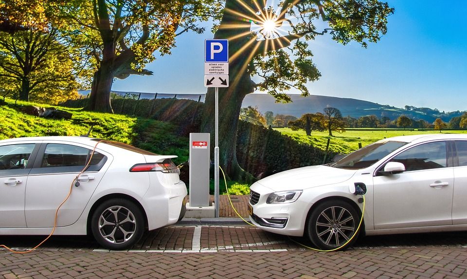 Reparación de coches eléctricos y híbridos: Productos y Servicios de L y J Auto Reparación de coches eléctricos y híbridos: Productos y Servicios de L y J Auto