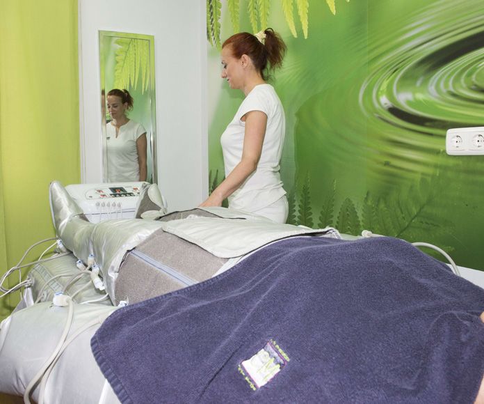Maquillaje de novia y de noche: Servicios de Centro de Estética Carmen Martínez Maquillaje de novia y de noche: Servicios de Centro de Estética Carmen Martínez