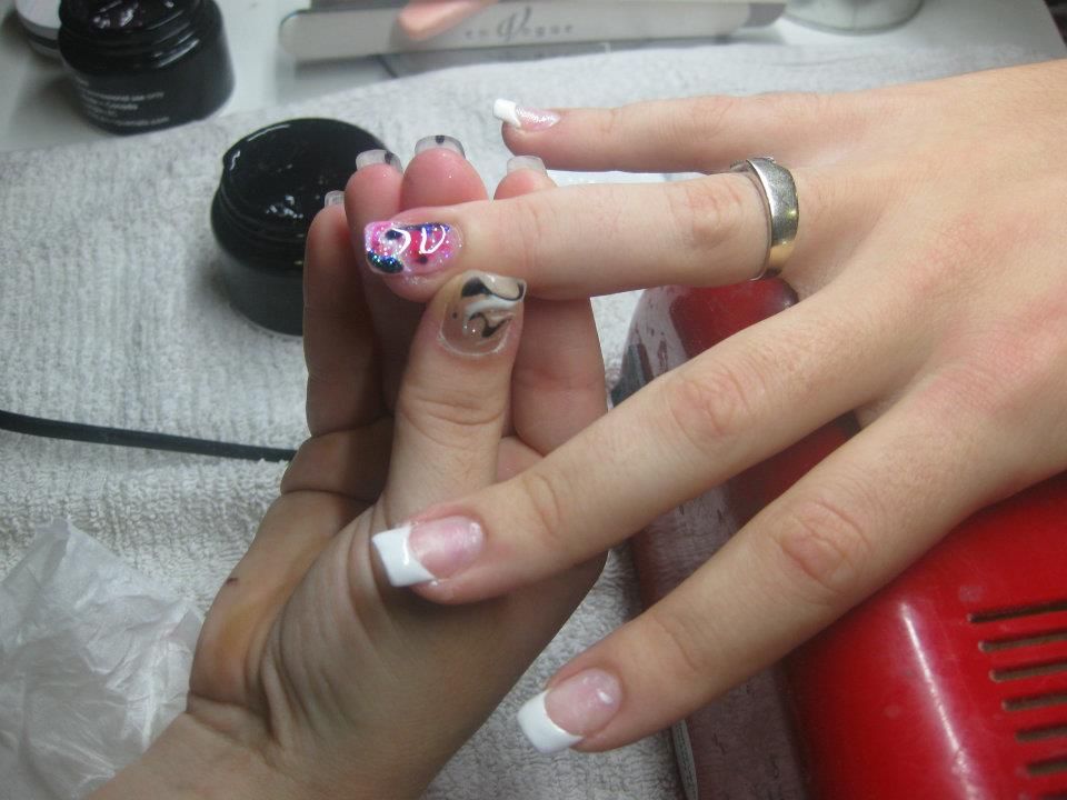 Uñas esculpidas con moldes: Servicios de Centro de Estética Carmen Martínez Uñas esculpidas con moldes: Servicios de Centro de Estética Carmen Martínez