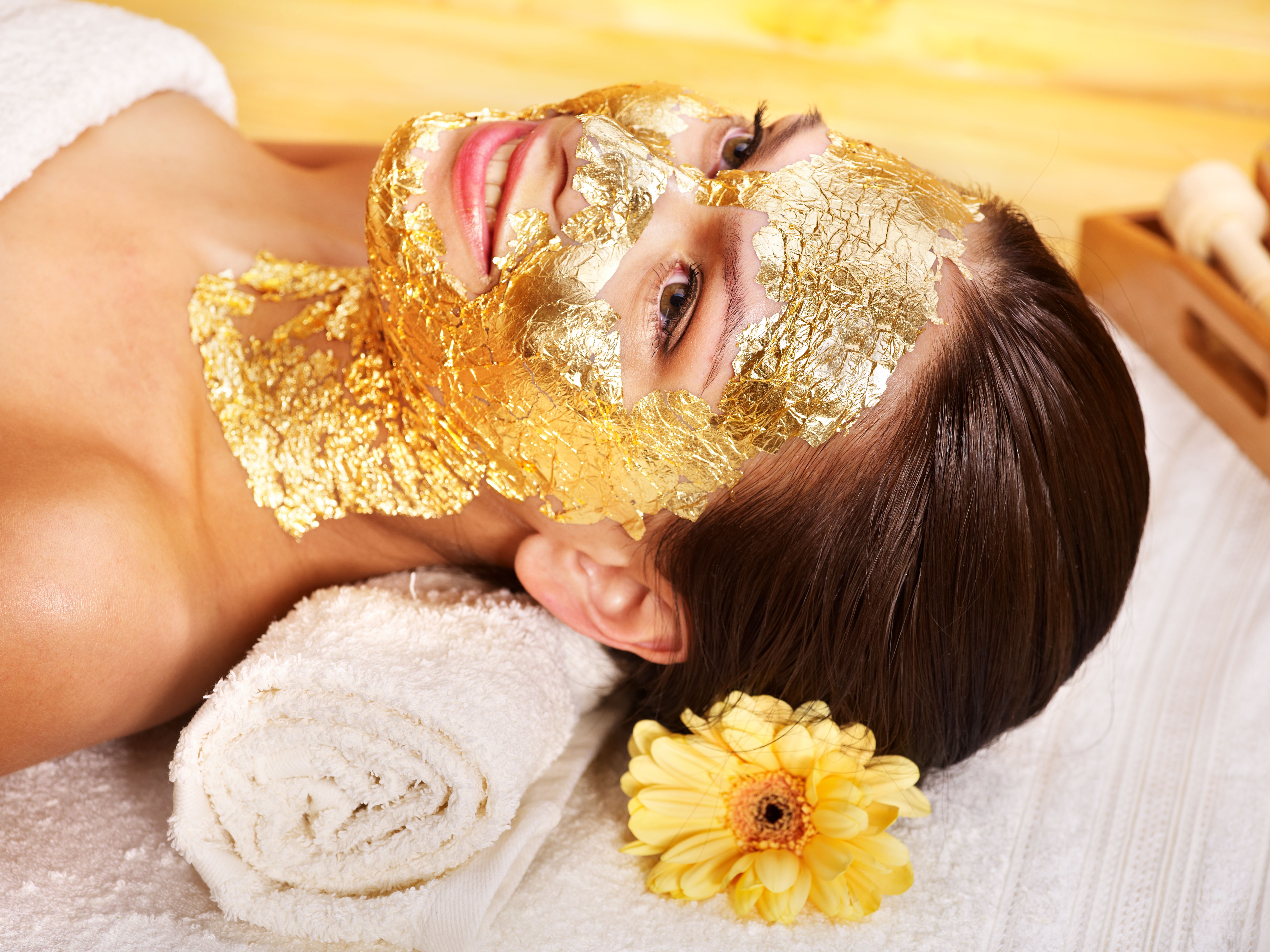 Tratamiento facial con oro: Servicios de Centro de Estética Carmen Martínez Tratamiento facial con oro: Servicios de Centro de Estética Carmen Martínez