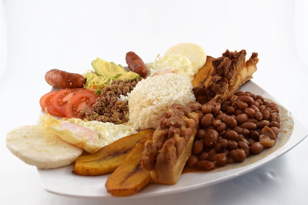 Menú colombiano para 2: Servicios, carta y menús de Restaurante Maiz Pelao Menú colombiano para 2: Servicios, carta y menús de Restaurante Maiz Pelao