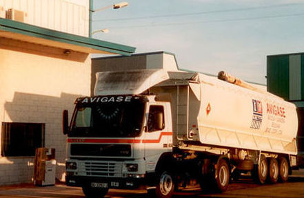 Cubas de piensos: Servicios de Transportes Fernández Borregón, S.A. Cubas de piensos: Servicios de Transportes Fernández Borregón, S.A.
