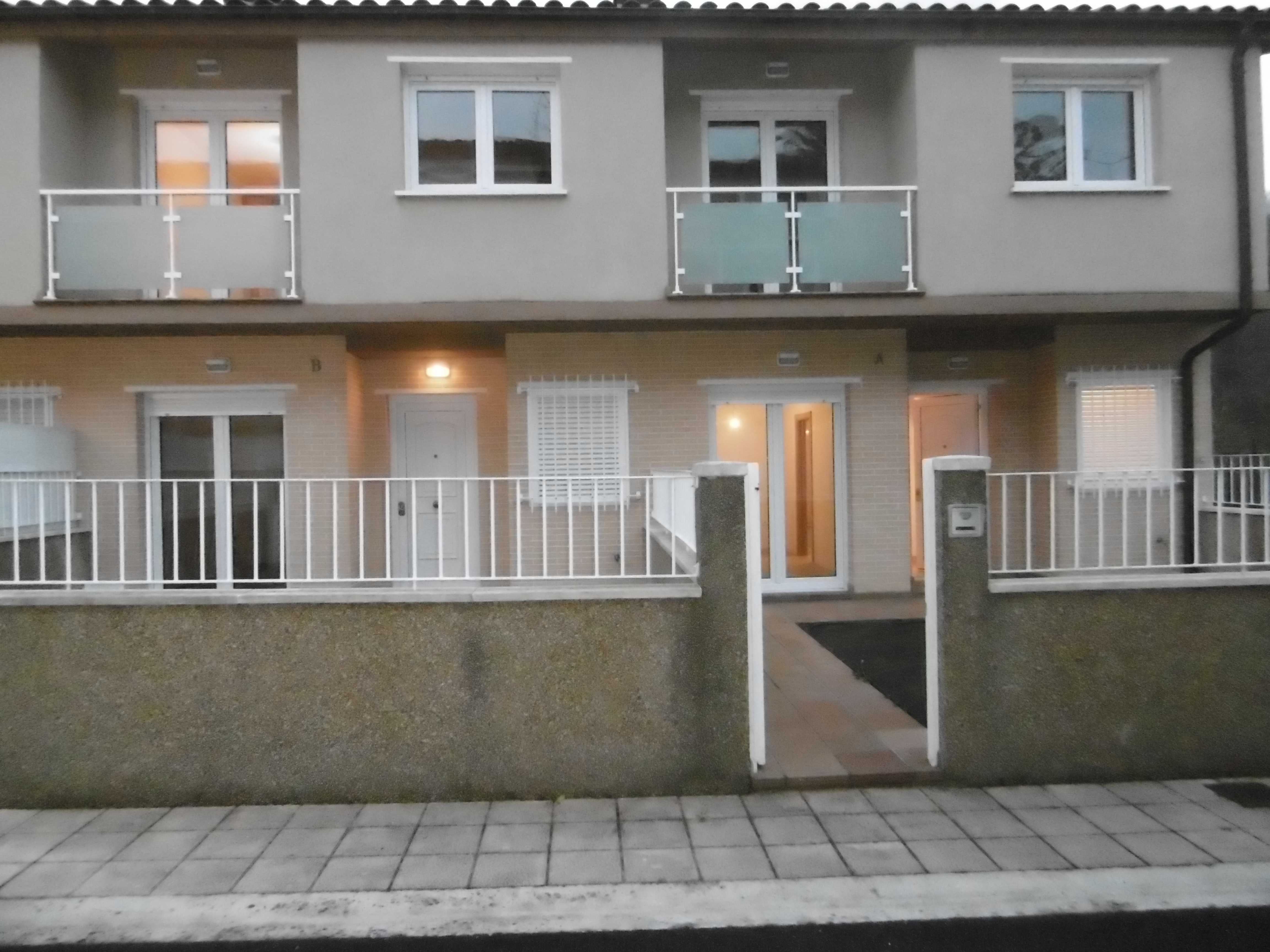 VENTA CHALETS ADOSADOS: Inmuebles de Inmobiliaria Lur Bermeo VENTA CHALETS ADOSADOS: Inmuebles de Inmobiliaria Lur Bermeo
