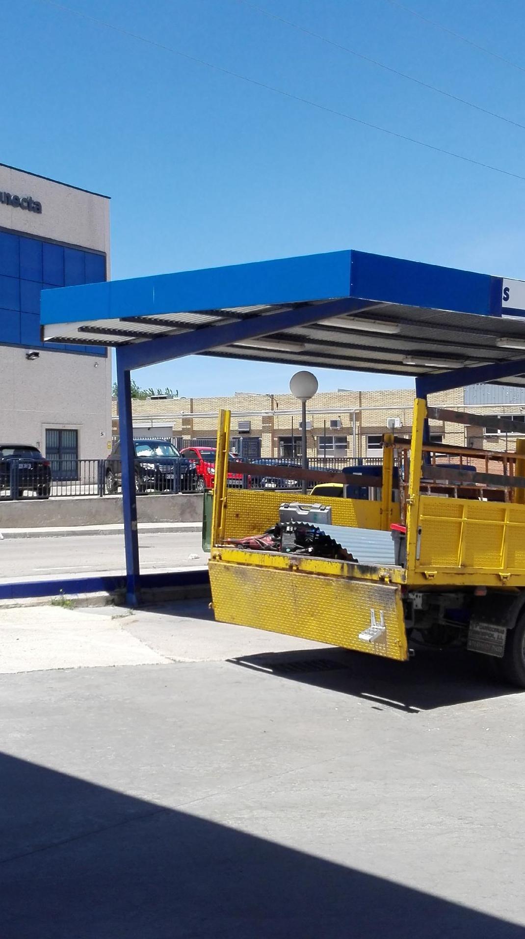 Reparación de marquesina en estación de servicio de Aljarvir 