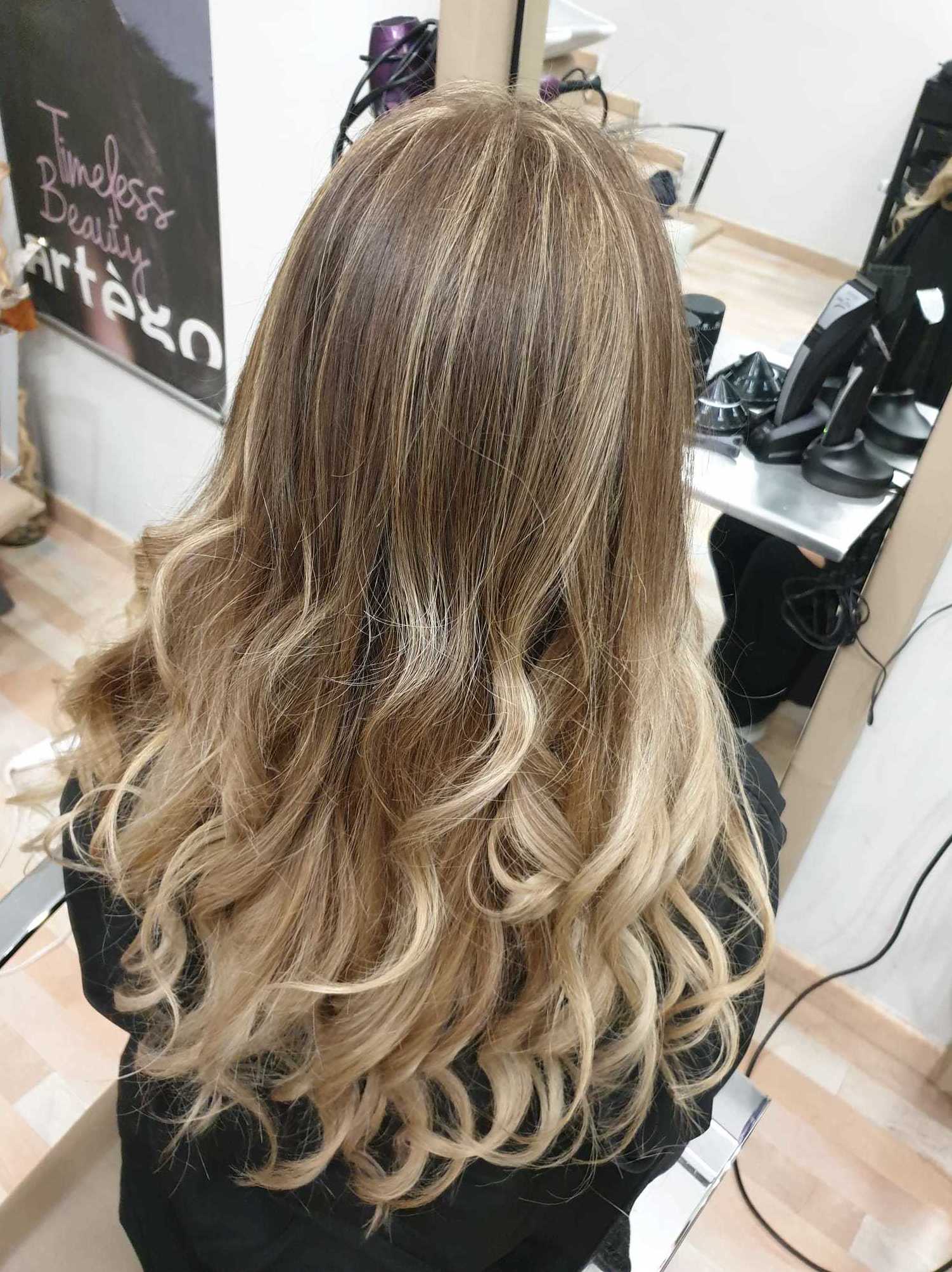 Foto 21 de Peluquerías de hombre y mujer en  | ORGANIC & LUXURY