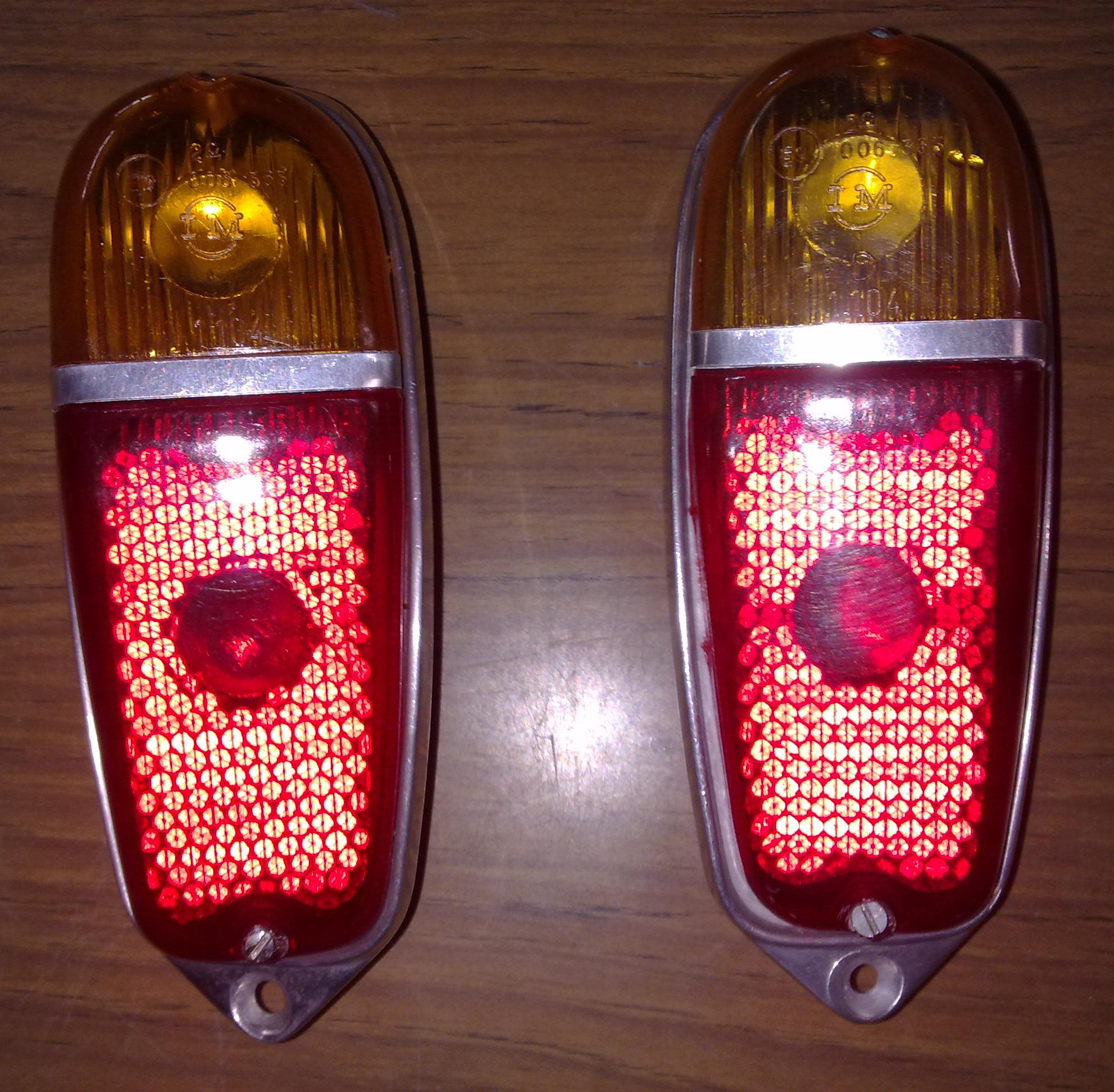 Plastico Piloto Trasero Seat 600D Plastico Piloto Trasero Seat 600D