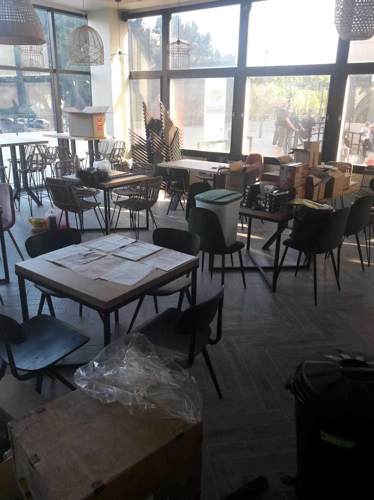 TRABAJO: PRIMERA LIMPIEZA DE CAFETERIA: Limpiezas de Limpiezas Vimaram, S.L. TRABAJO: PRIMERA LIMPIEZA DE CAFETERIA: Limpiezas de Limpiezas Vimaram, S.L.