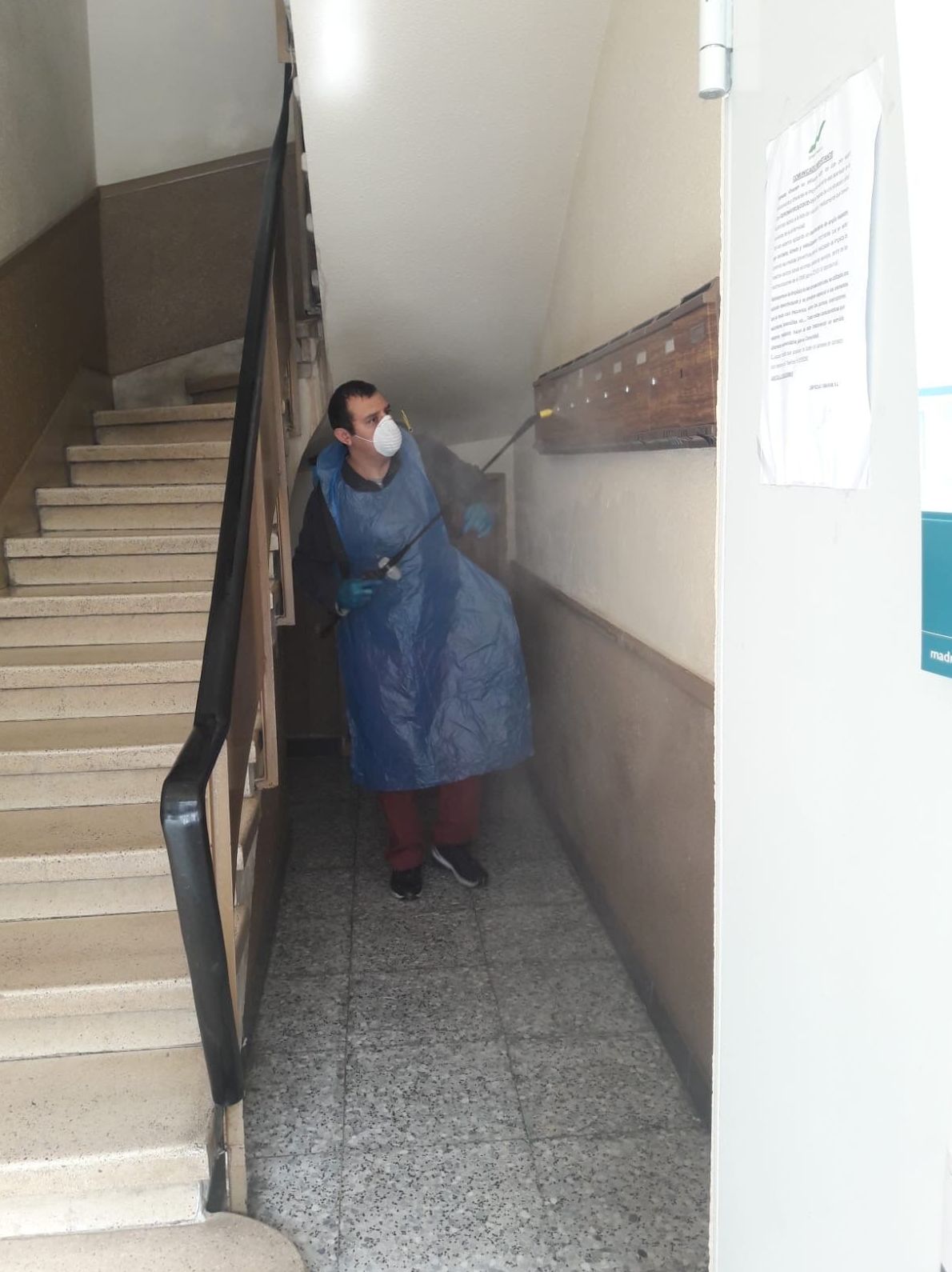 LIMPIEZA Y DESINFECCIÓN DE COMUNIDADES: Limpiezas de Limpiezas Vimaram, S.L. LIMPIEZA Y DESINFECCIÓN DE COMUNIDADES: Limpiezas de Limpiezas Vimaram, S.L.