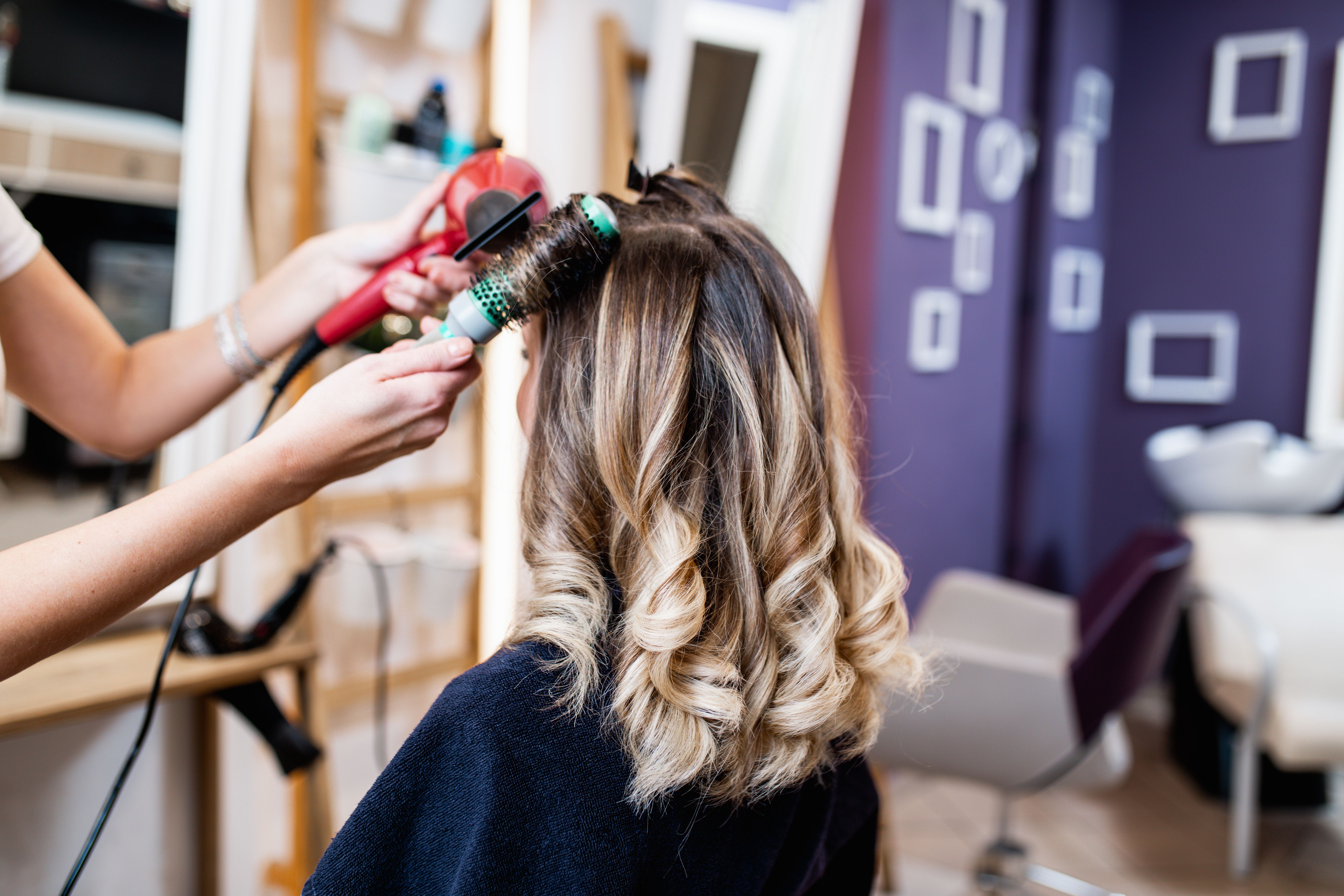 Mechas balayages: Servicios de Salón de Belleza Luna 14 Mechas balayages: Servicios de Salón de Belleza Luna 14