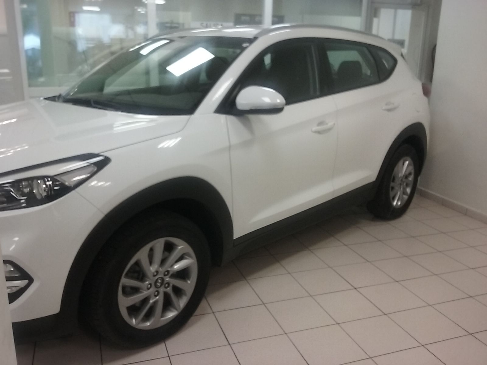 Hyundai Tucson 1.7CRDI BD 25A 4x2 115: Vehículos de ocasión de Miguel Servet 59 SL - Ventas - Servicio Oficial Citroën Hyundai Tucson 1.7CRDI BD 25A 4x2 115: Vehículos de ocasión de Miguel Servet 59 SL - Ventas - Servicio Oficial Citroën