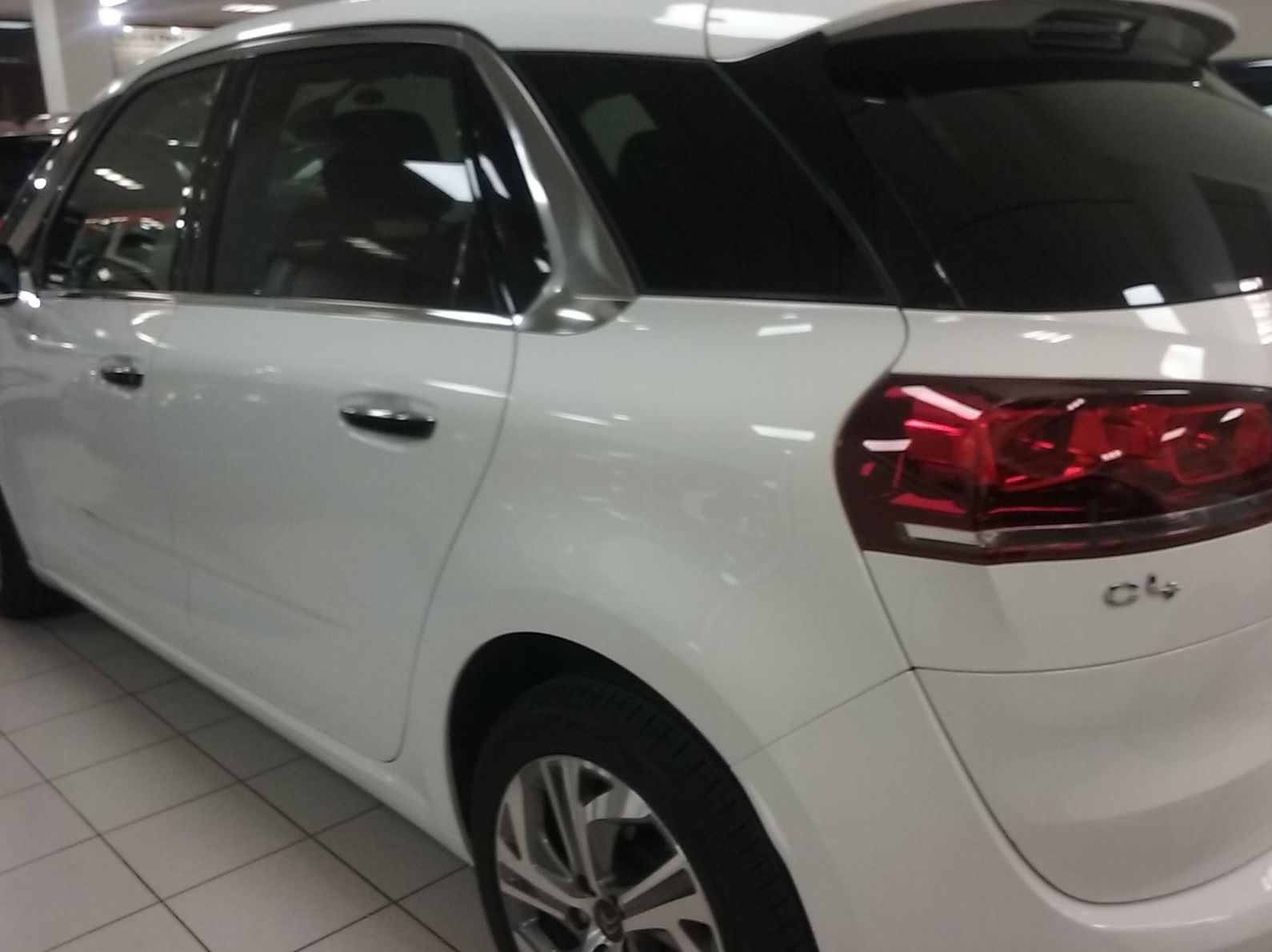 C4 PICASSO E HDI 115 INTENSIVE: Vehículos de ocasión de Miguel Servet 59 SL - Ventas - Servicio Oficial Citroën C4 PICASSO E HDI 115 INTENSIVE: Vehículos de ocasión de Miguel Servet 59 SL - Ventas - Servicio Oficial Citroën