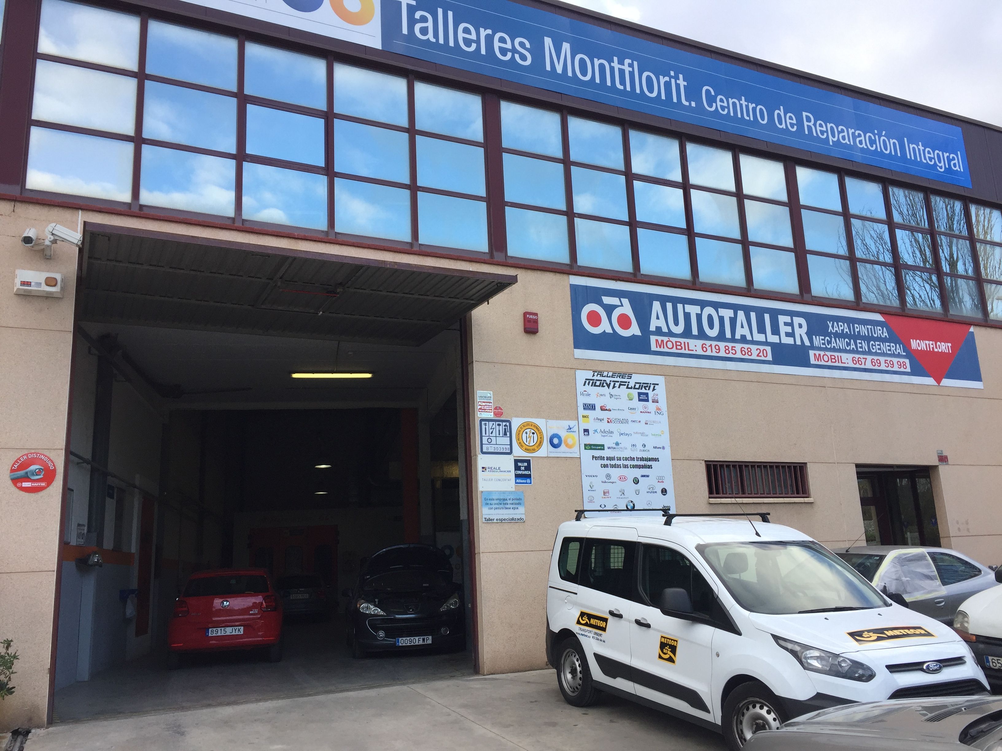 Chapa y pintura: Servicios de Talleres Montflorit Chapa y pintura: Servicios de Talleres Montflorit