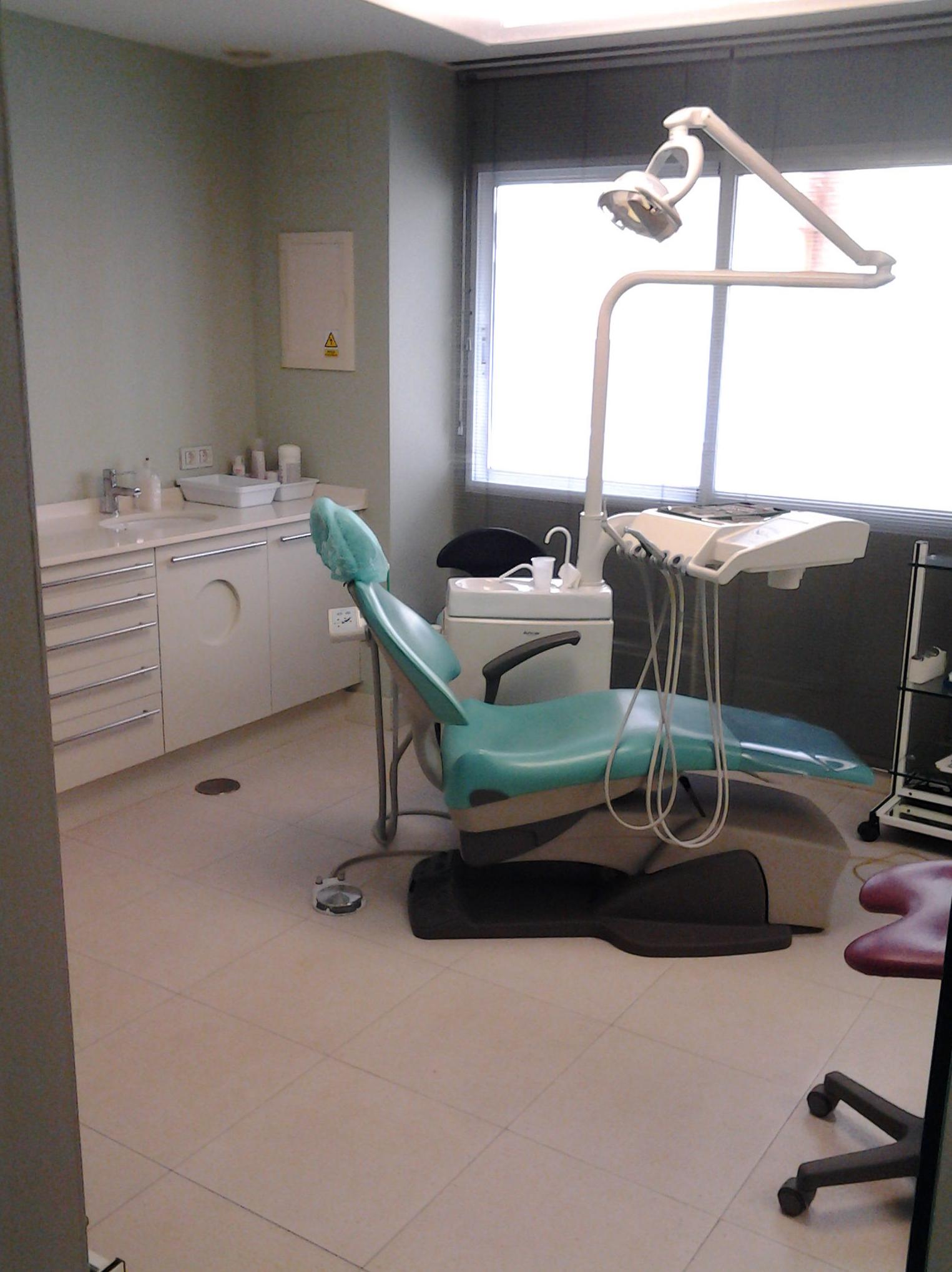 Higiene bucodental adultos: Especialidades de CEO Centro de Especialidades Odontológicas Higiene bucodental adultos: Especialidades de CEO Centro de Especialidades Odontológicas