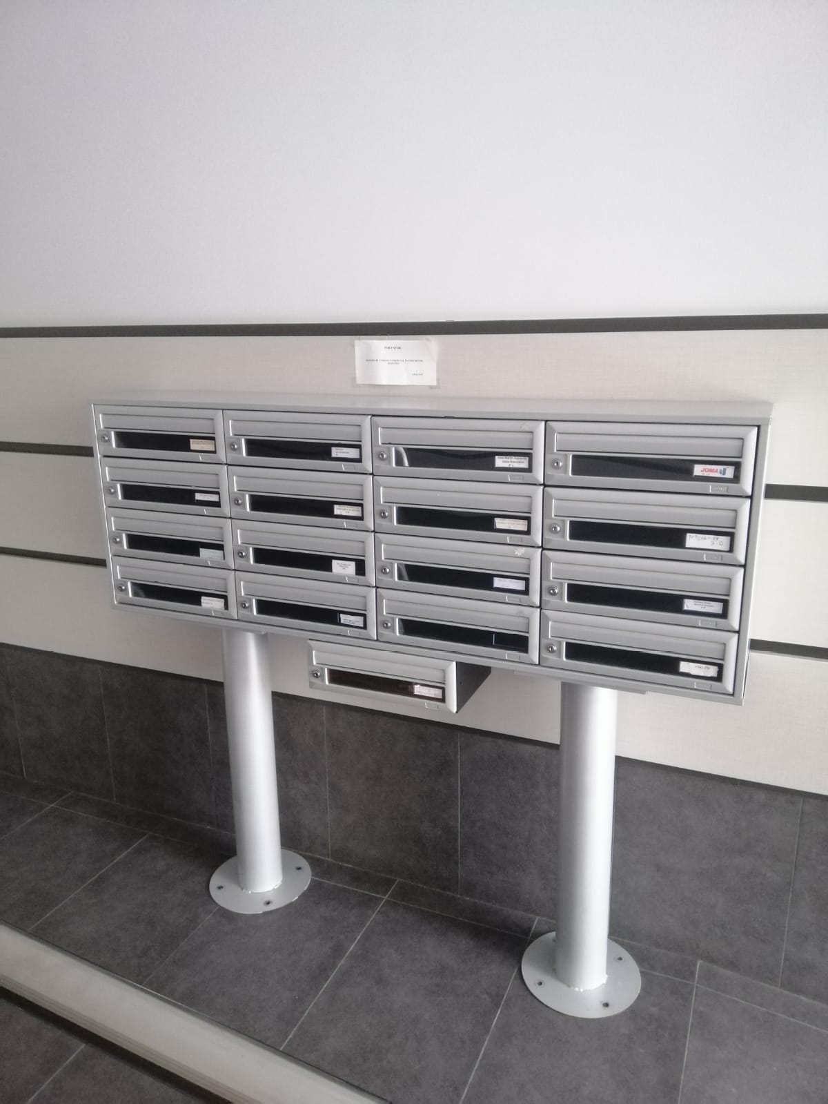 Agrupación de buzones instalada en Guipúzcoa Agrupación de buzones instalada en Guipúzcoa