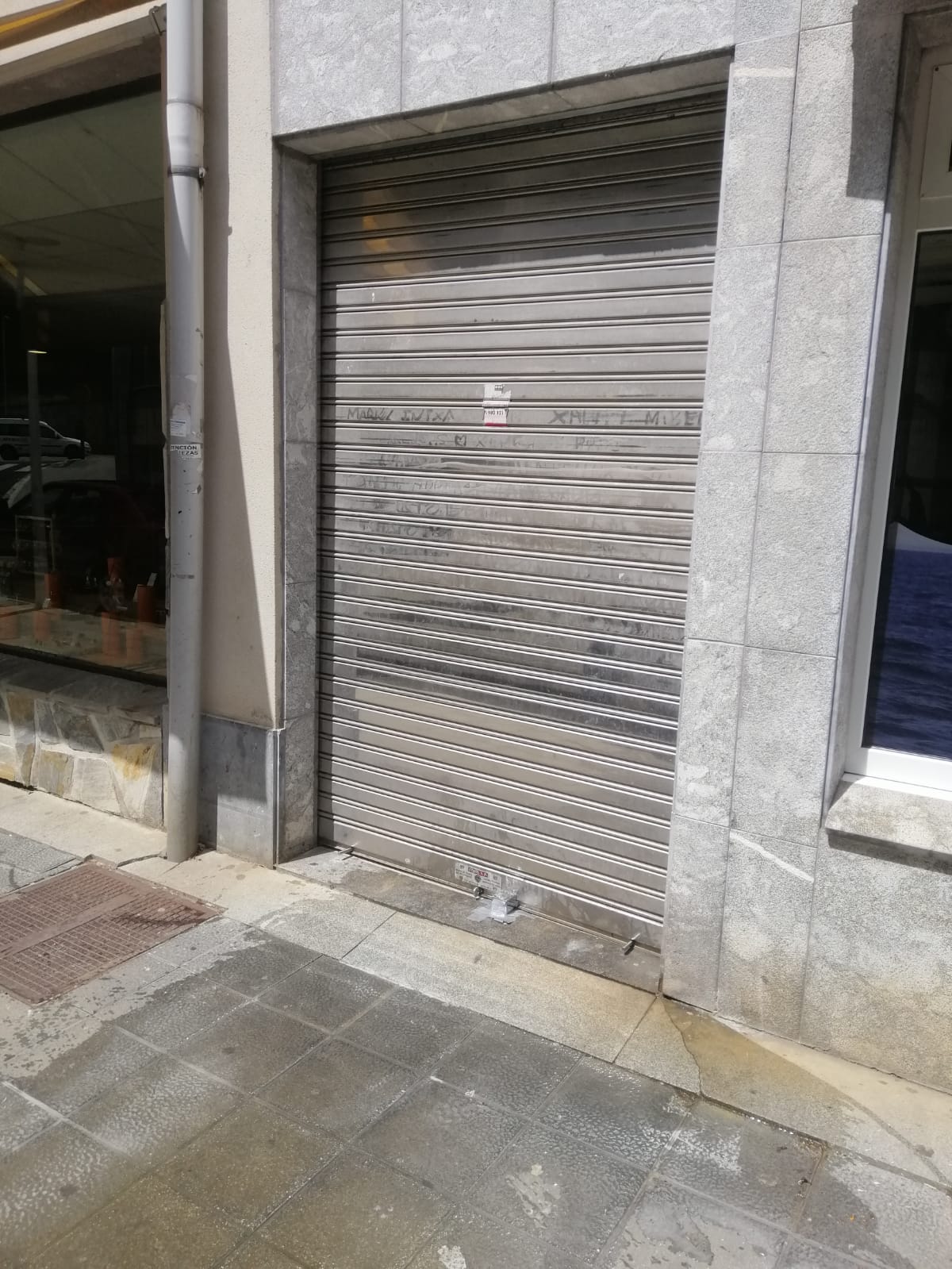 Cerraduras para persianas enrollables: Servicios de Puertas Y Armarios Zarautz Cerraduras para persianas enrollables: Servicios de Puertas Y Armarios Zarautz